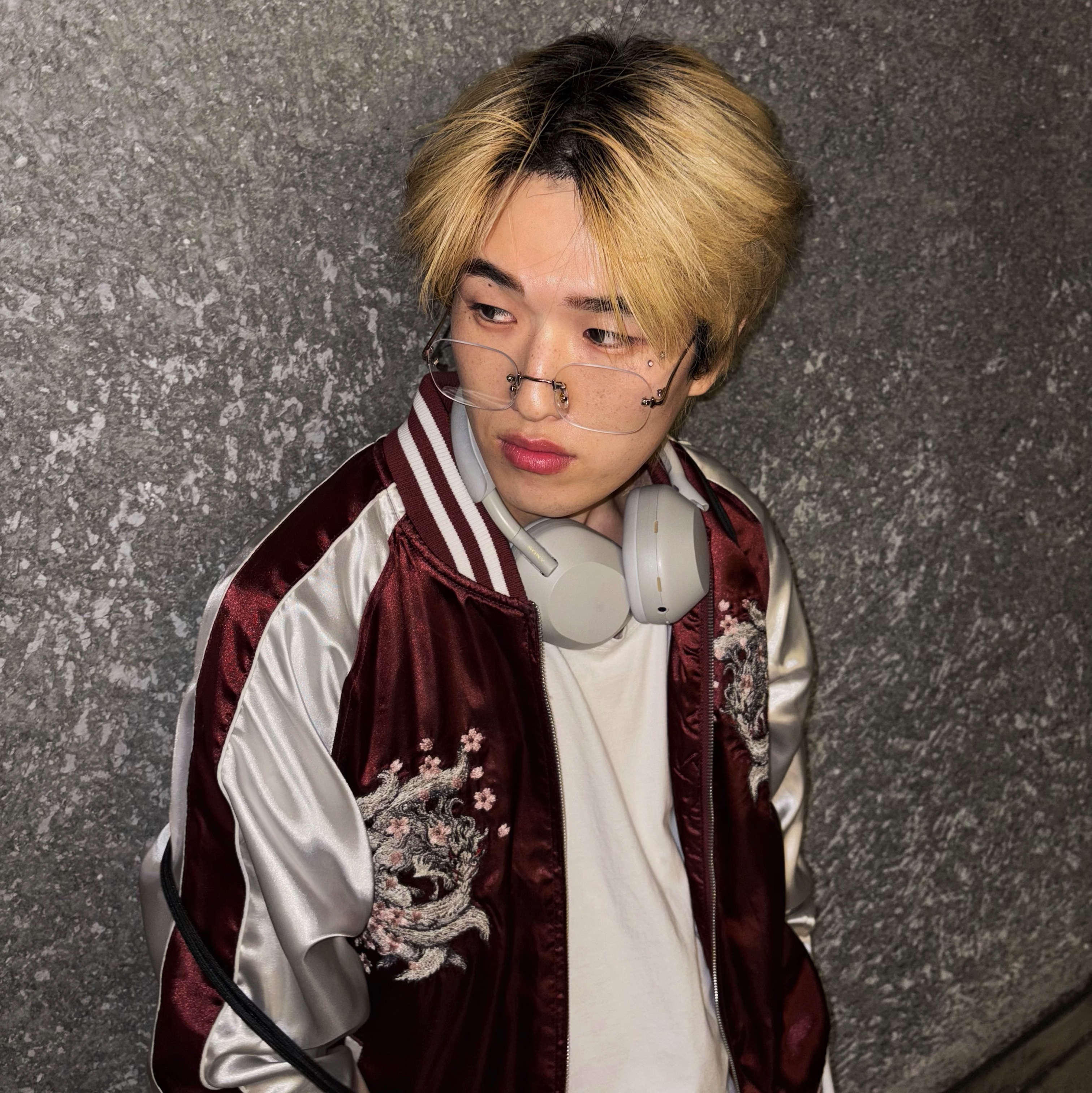 Maison Mihara Yasuhiro Blakey OG Sole Canvas Low-top Sneakers White, Sony WH-1000XM5 Silver (Korean Ver.) 착용 스타일 - 7