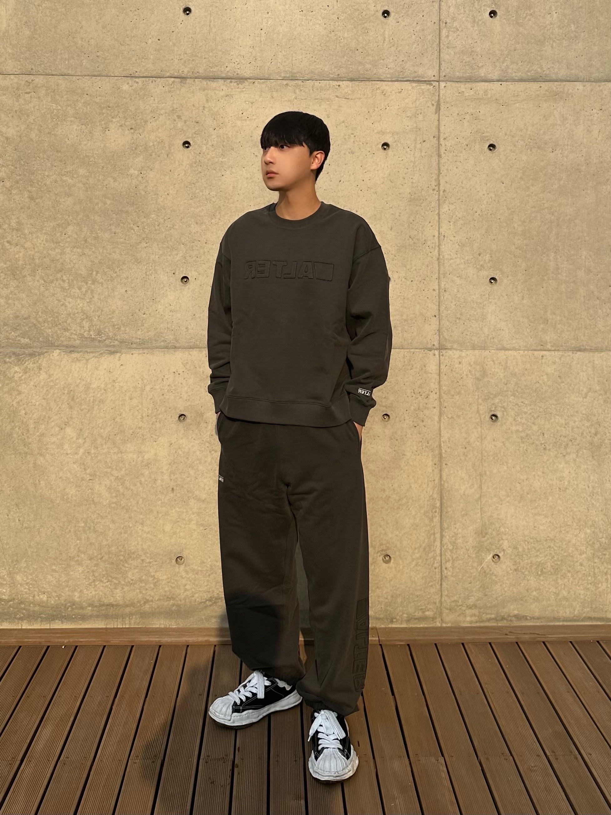 Maison Mihara Yasuhiro Peterson OG Sole Canvas Low Sneakers Black 착용 스타일