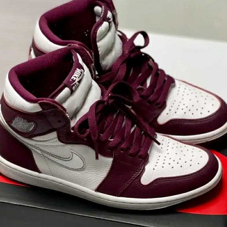 Jordan 1 Retro High OG Bordeaux 착용 스타일