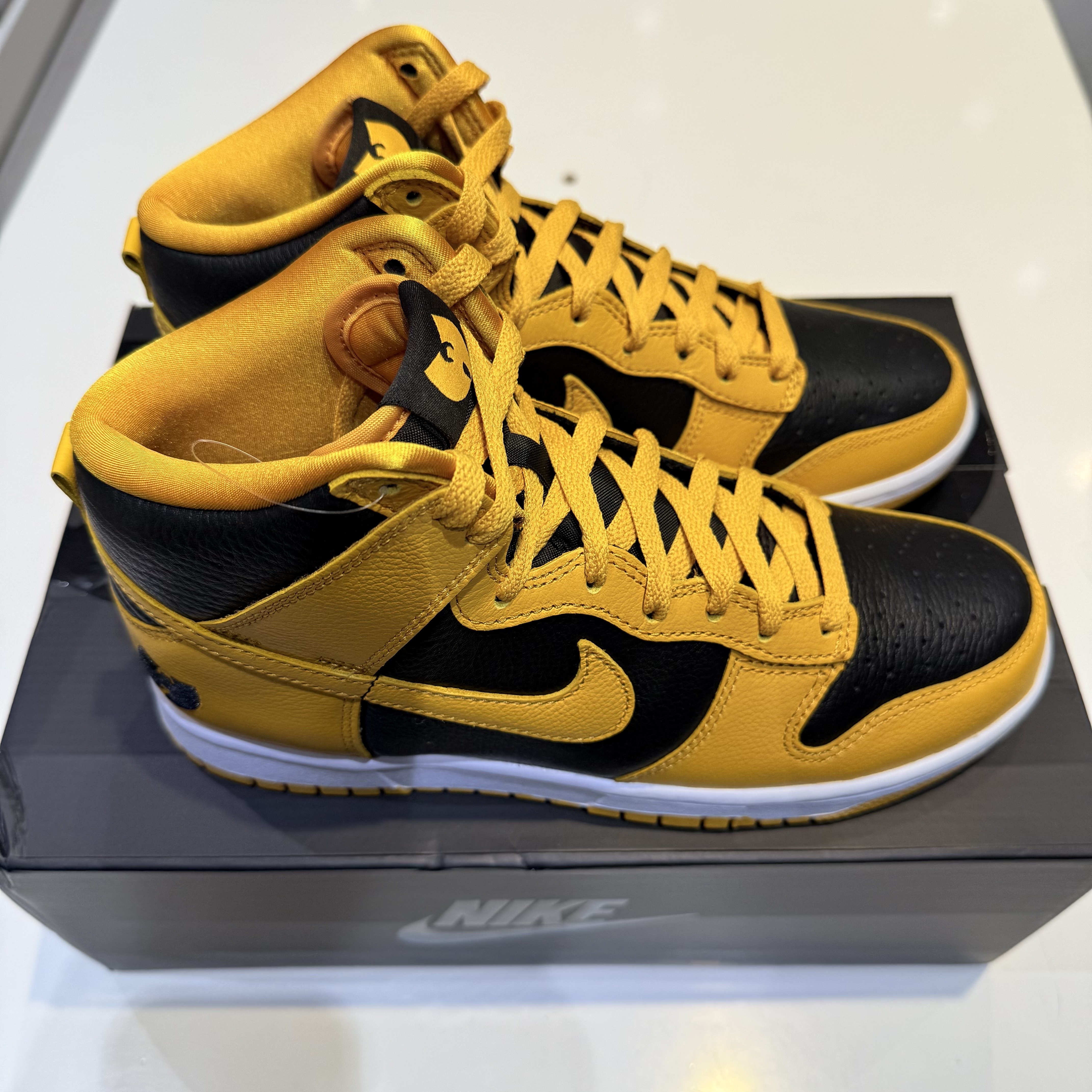 Nike Wu-Tang Clan Dunk High Black and Pollen 착용 스타일 - 2