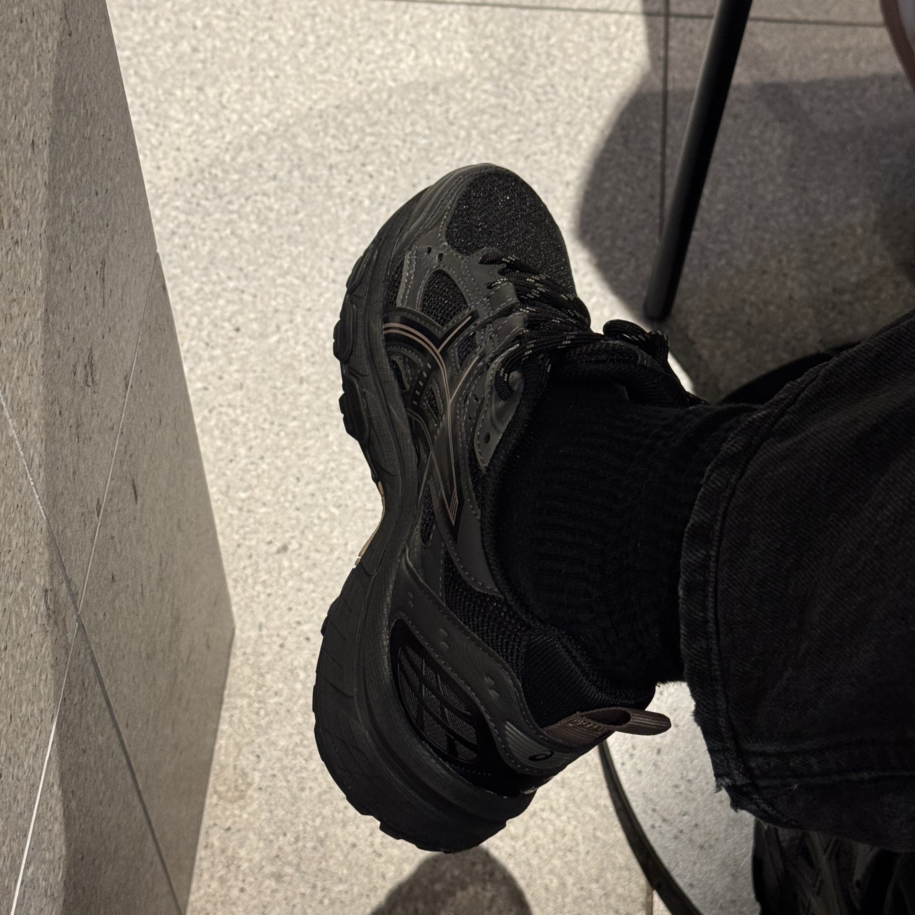 Asics Gel-Nunobiki Black Taupe Grey 착용 스타일