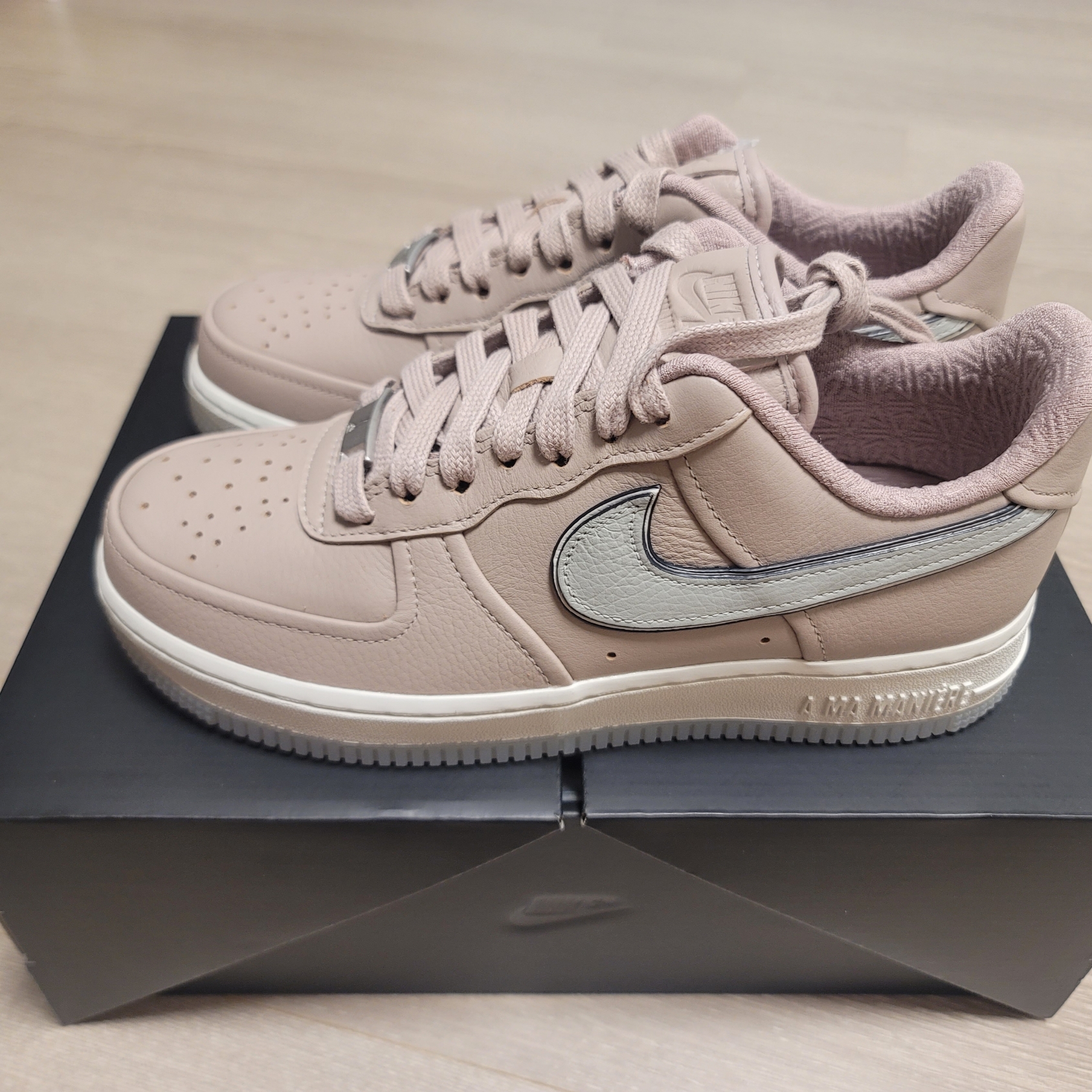 (W) Nike x A Ma Maniere Air Force 1 '07 W.Y.W.S. 착용 스타일 - 1