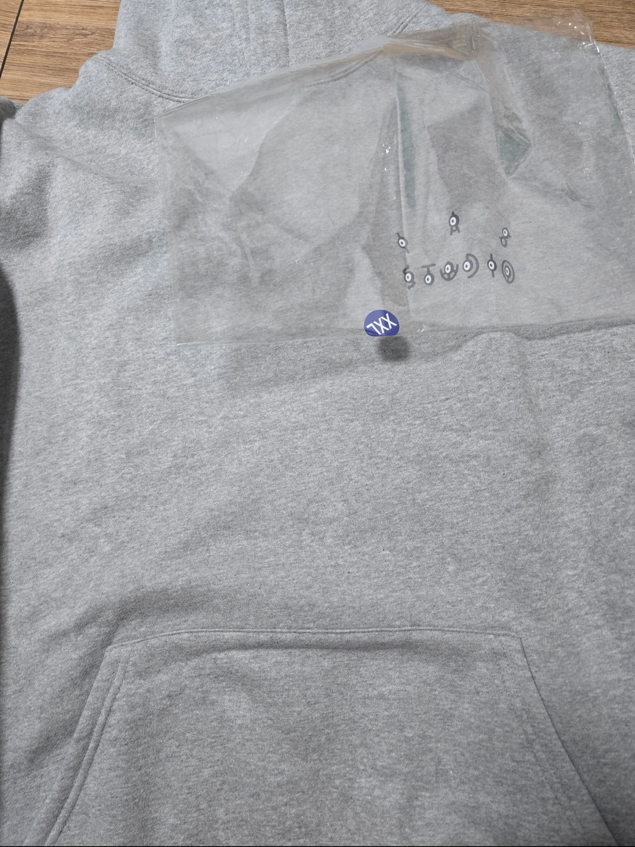 IAB Studio x Pokemon Unown Hoodie Gray 착용 스타일