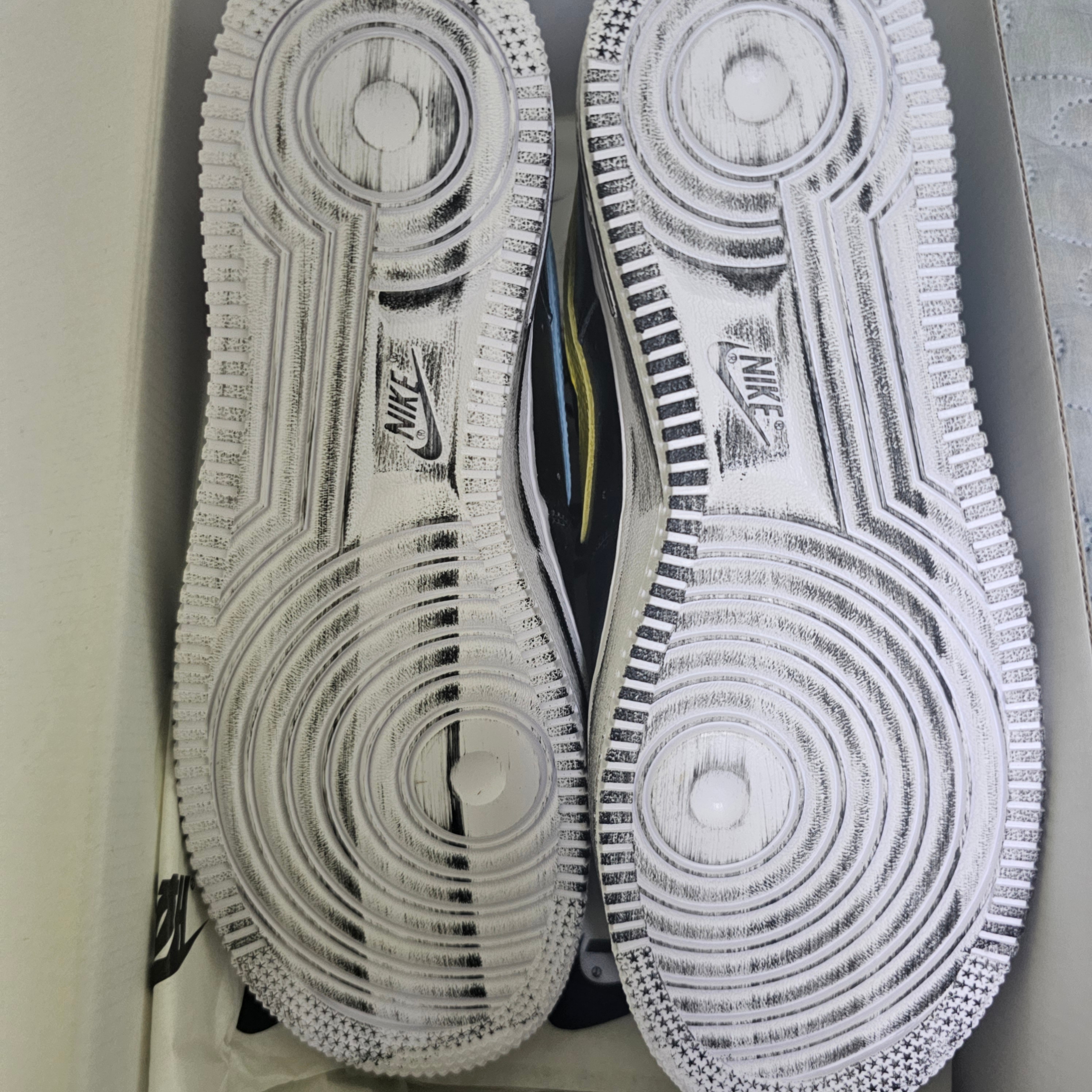 Nike x Peaceminusone Air Force 1 Low Para-Noise 3.0 Black and Multicolor 착용 스타일 - 4