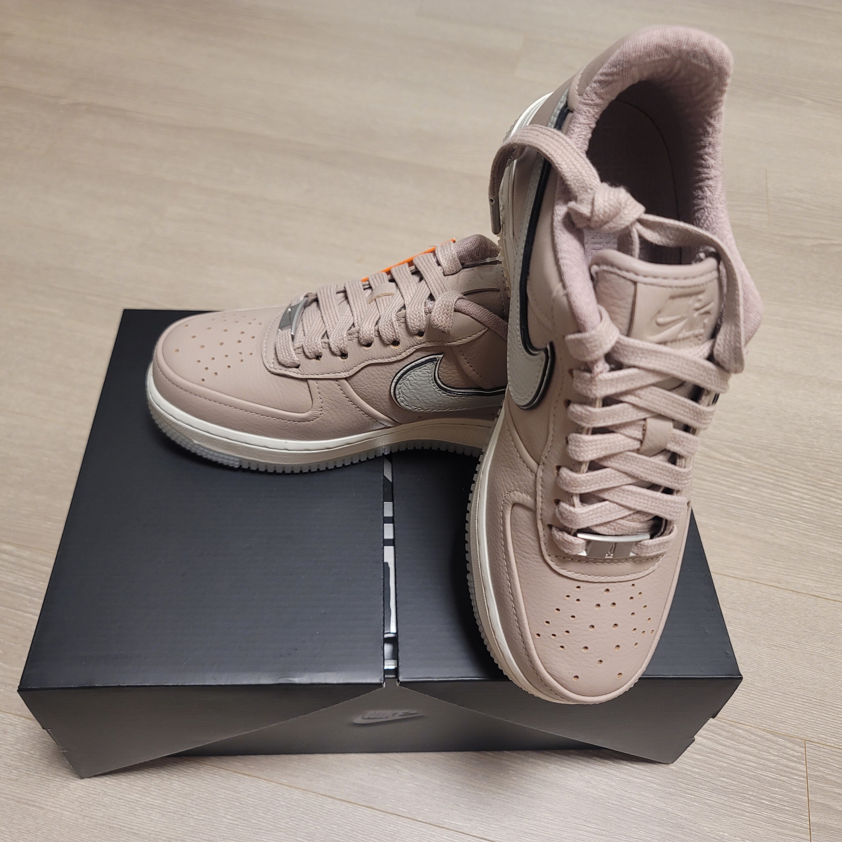 (W) Nike x A Ma Maniere Air Force 1 '07 W.Y.W.S. 착용 스타일 - 3