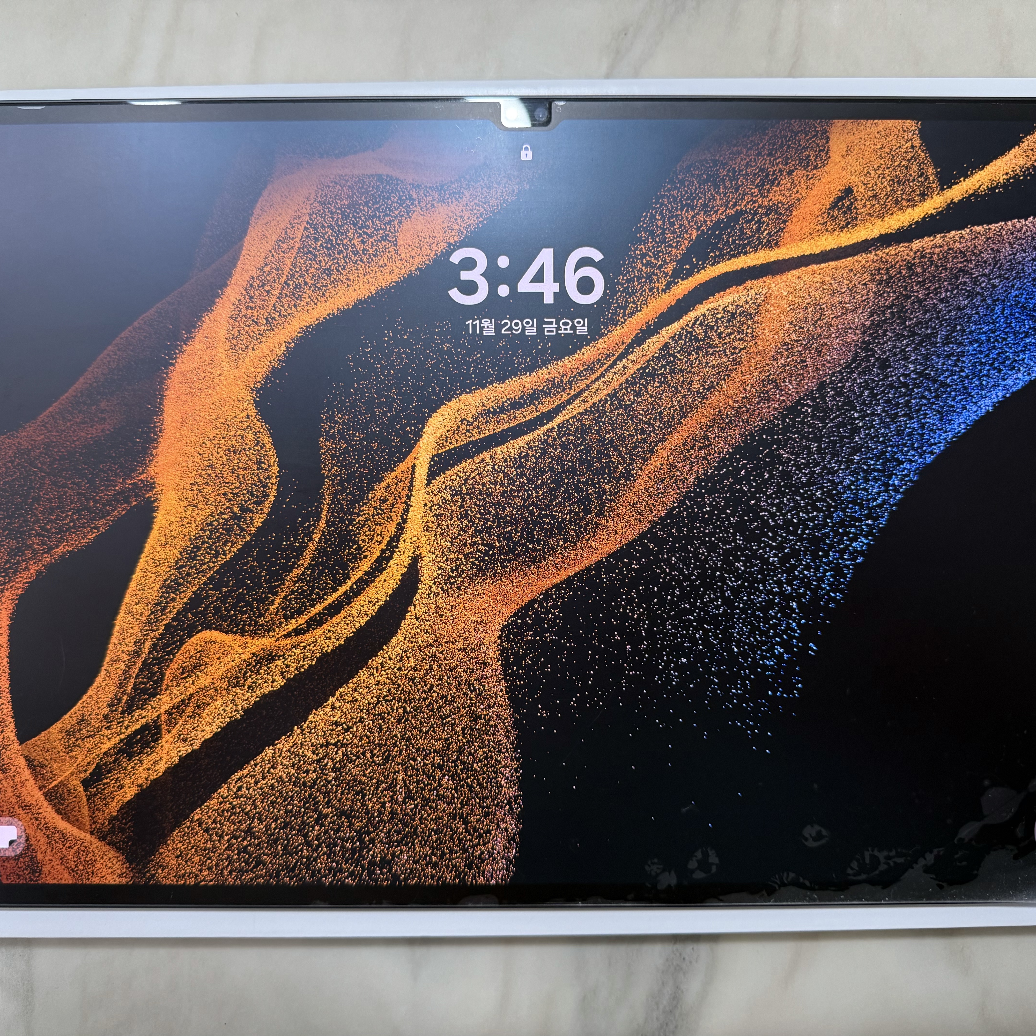 Samsung Galaxy Tab S8 Ultra Wifi 256GB Graphite (Korean Ver.) 착용 스타일 - 3
