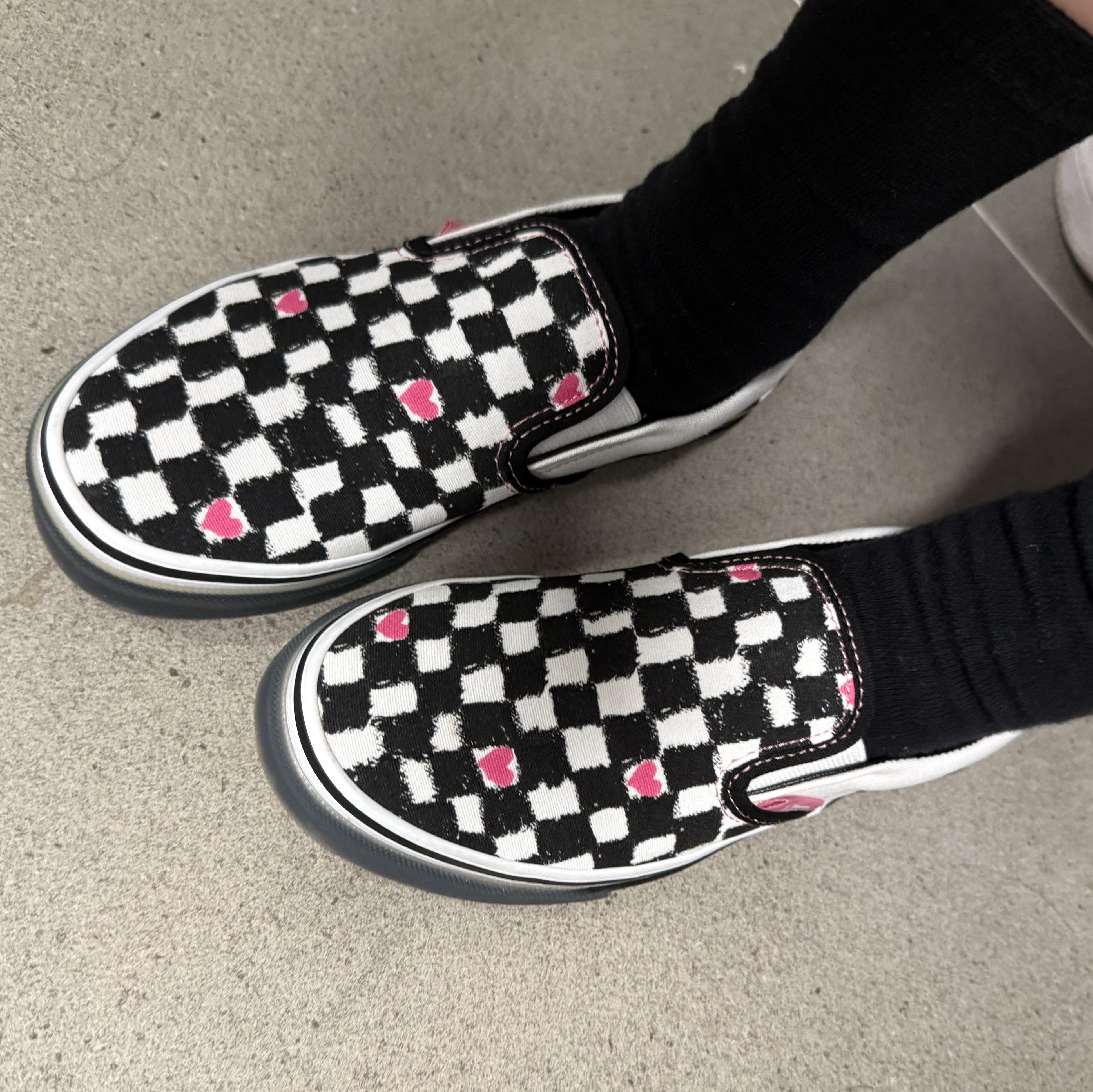 Vans x The Museum Visitor Classic Slip-On Checkerboard Black True White 착용 스타일