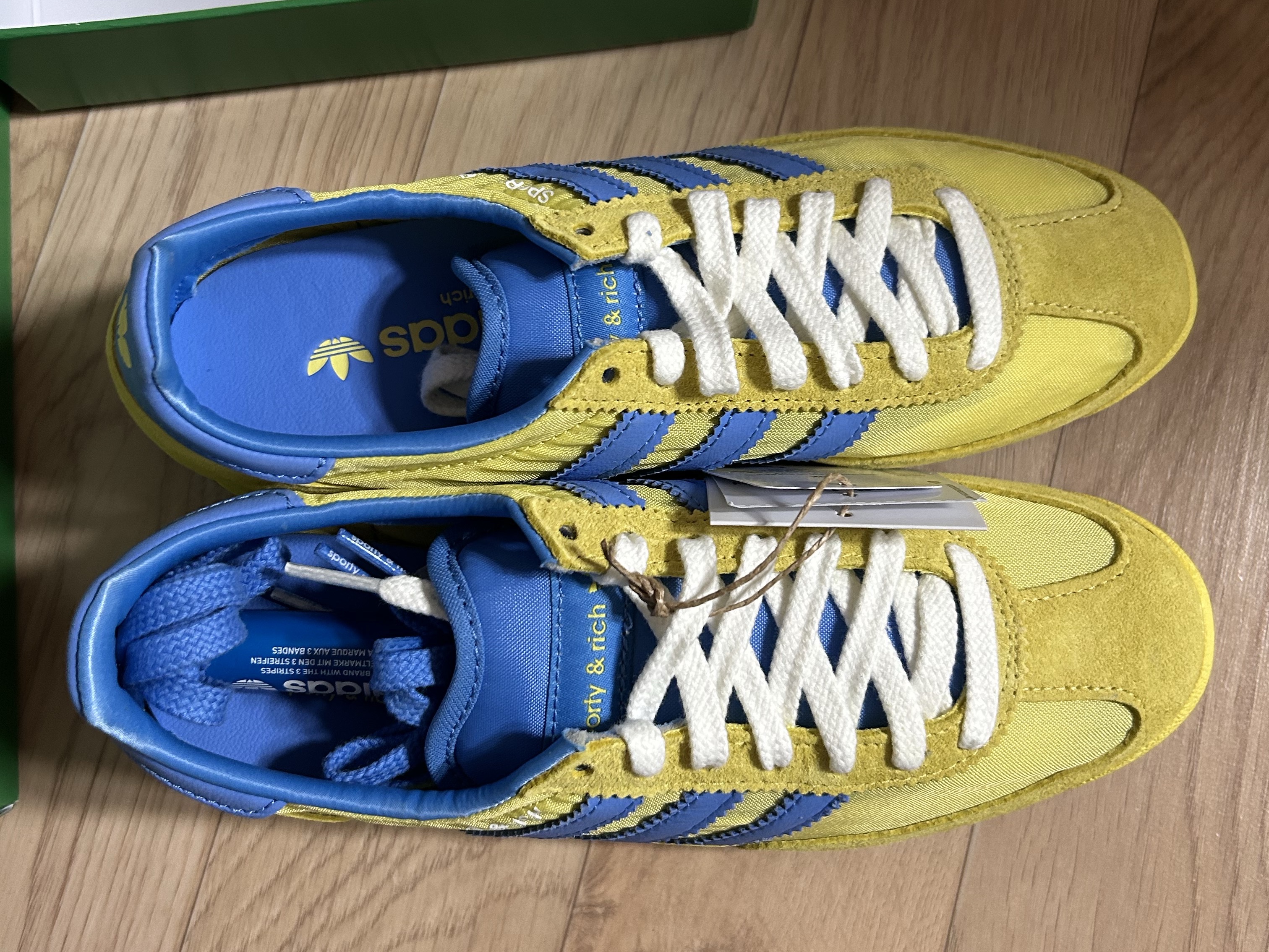 Adidas x Sporty & Rich SL 72 Light Yellow Real Blue 착용 스타일