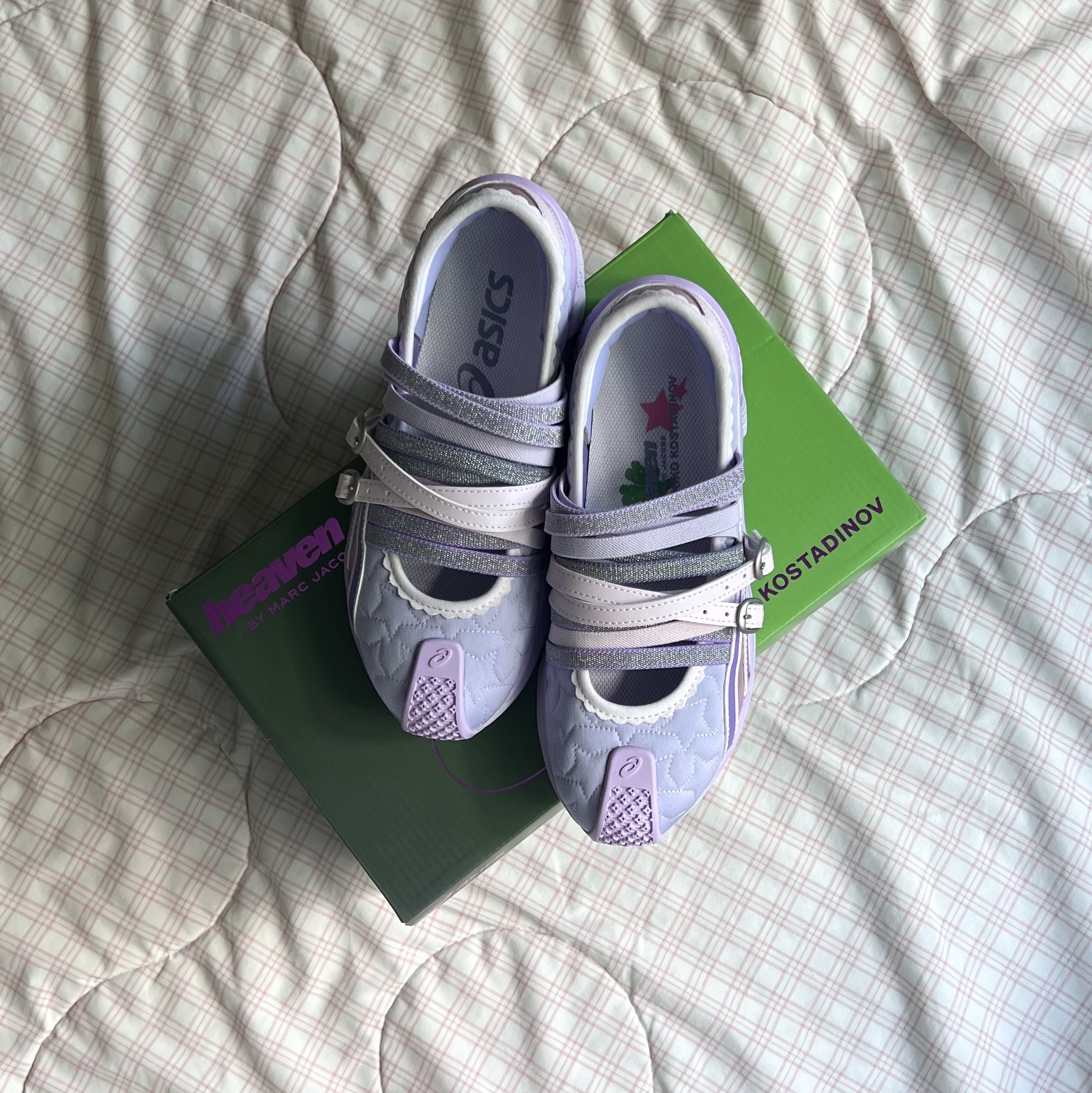 (W) Asics x Kiko Kostadinov x Heaven by Marc Jacobs Gel-Lokros Vapor Cosmos 착용 스타일 - 1