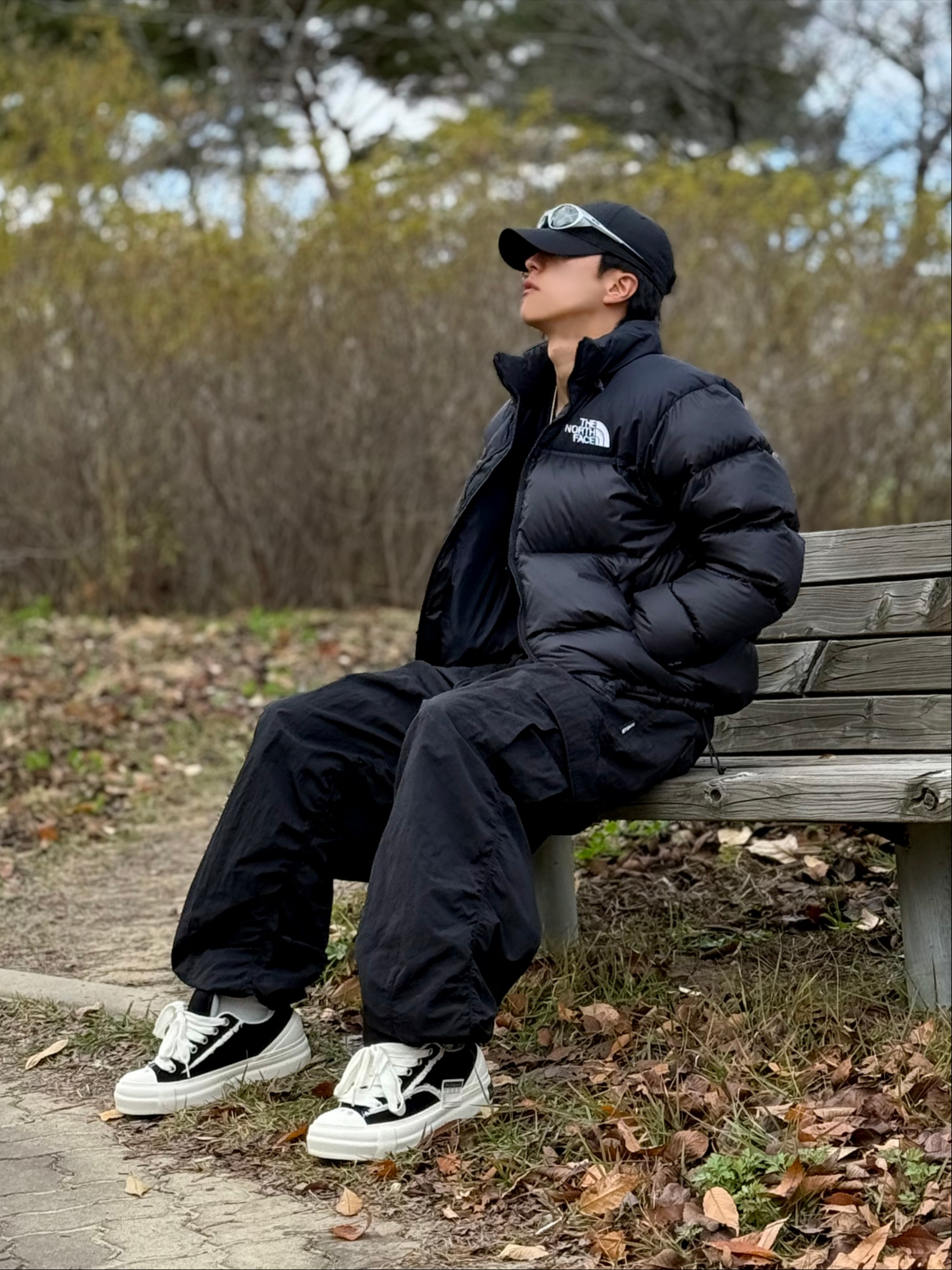 The North Face 1996 Eco Nuptse Jacket Black, Nike Dri-Fit Club Structured Swoosh Cap Black 착용 스타일 - 8