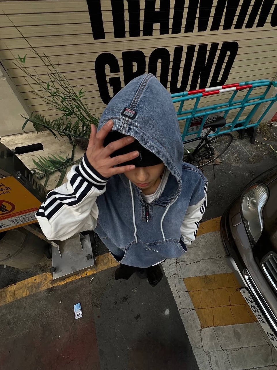 SPORT CHAMBER SC Track Denim Anorak Blue 착용 스타일 - 3