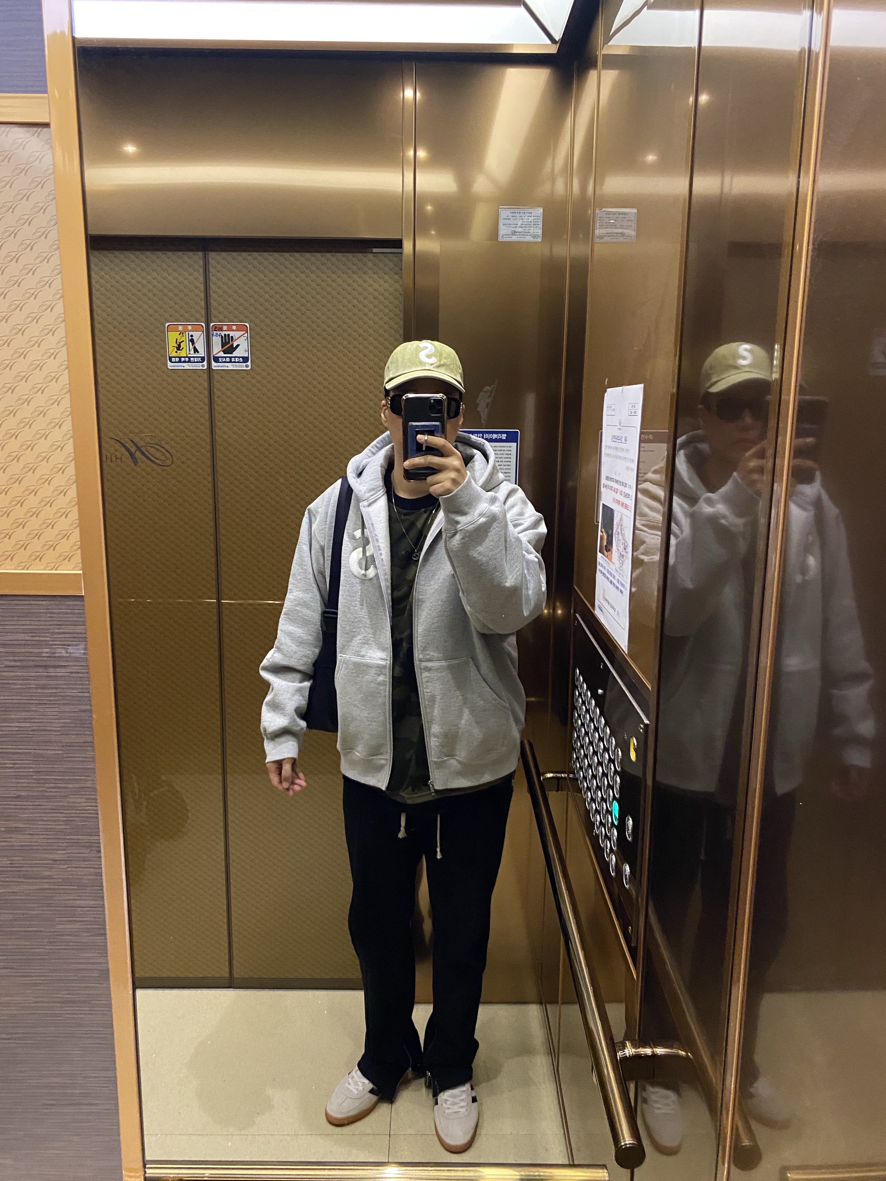 Supreme Pigment Canvas S Logo 6-Panel Olive - 23SS, Supreme S Logo Zip Up Hooded Sweatshirt Heather Grey - 23FW 착용 스타일