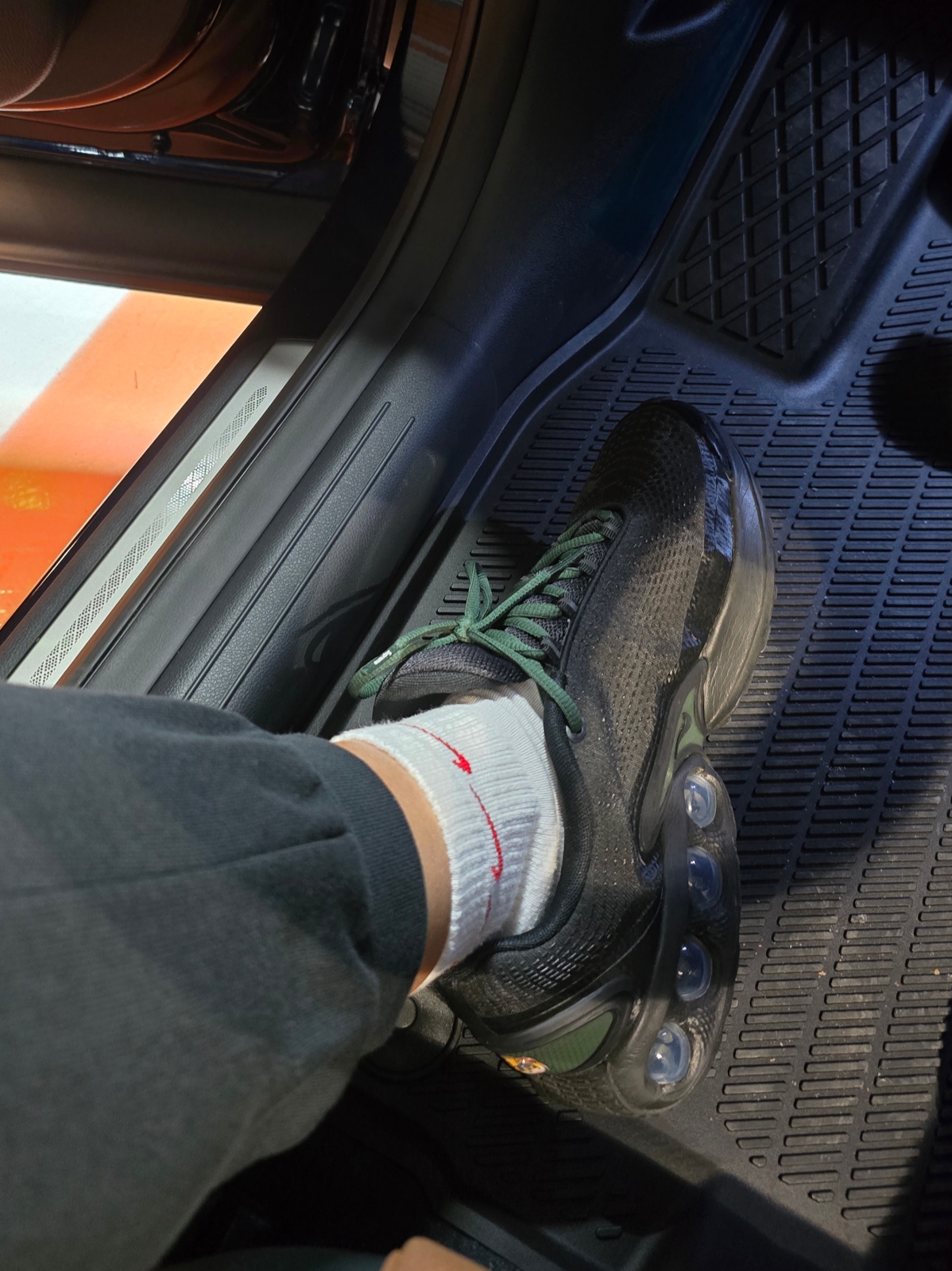Nike x Supreme Air Max DN SP Black Galactic Jade 착용 스타일