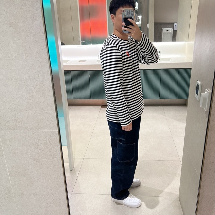 Play Comme des Garcons Striped LS T-Shirt Black White 착용 스타일 - 2