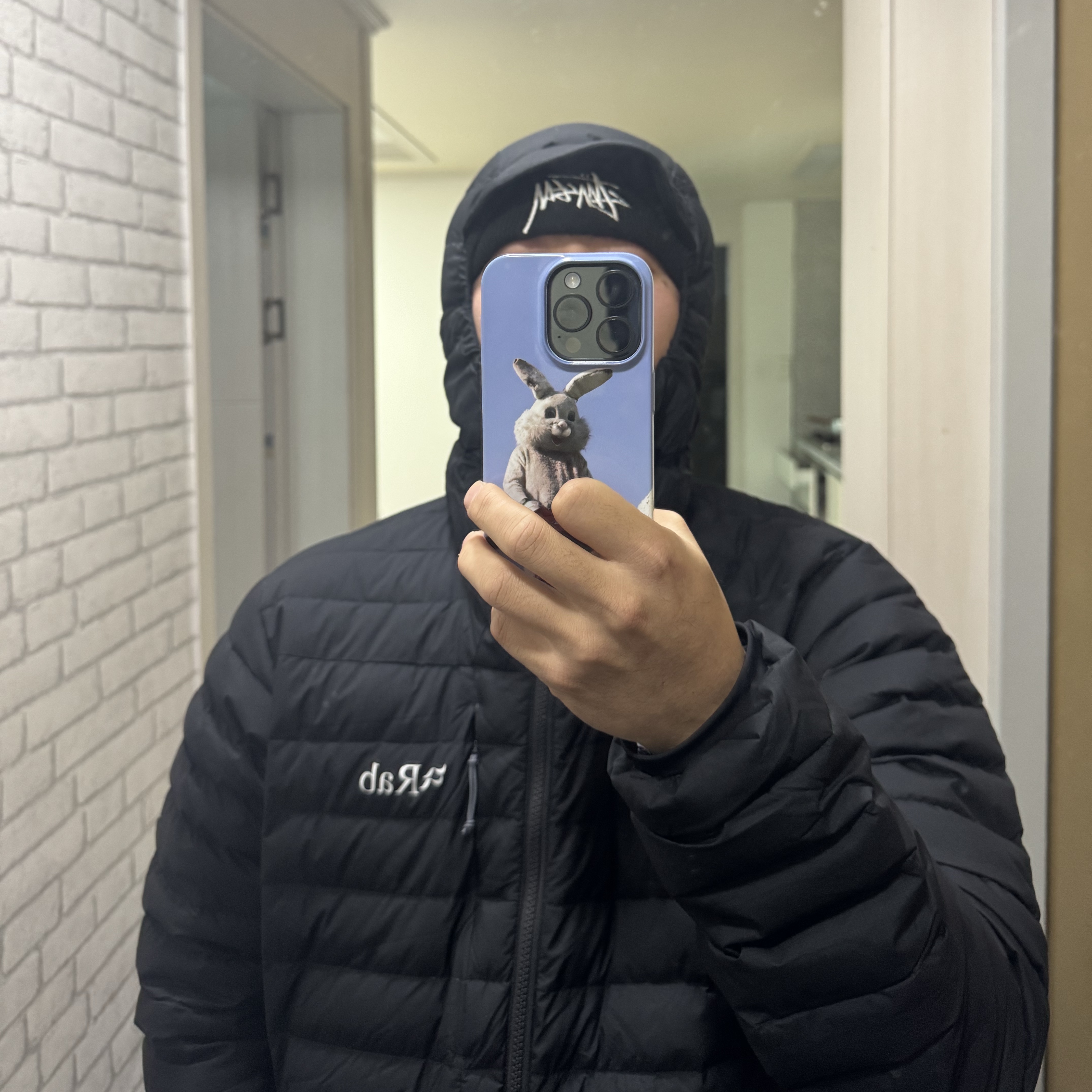 Rab Infinity Microlight Down Jacket Black, Nike x Stussy NRG Cuffed Beanie Black 착용 스타일 - 2