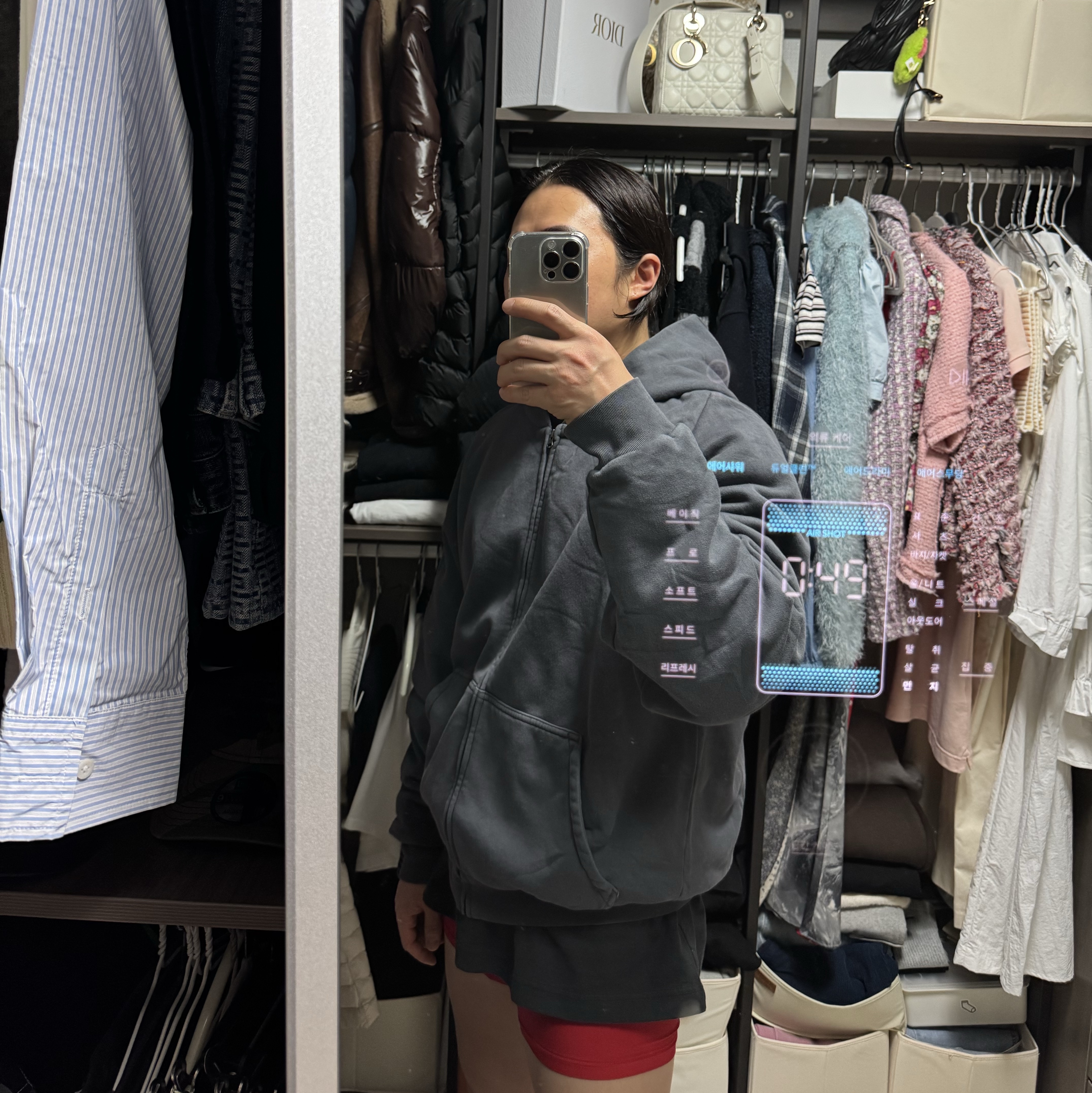 Yeezy YZY Zip-Up Hoodie Dark Grey 착용 스타일 - 2