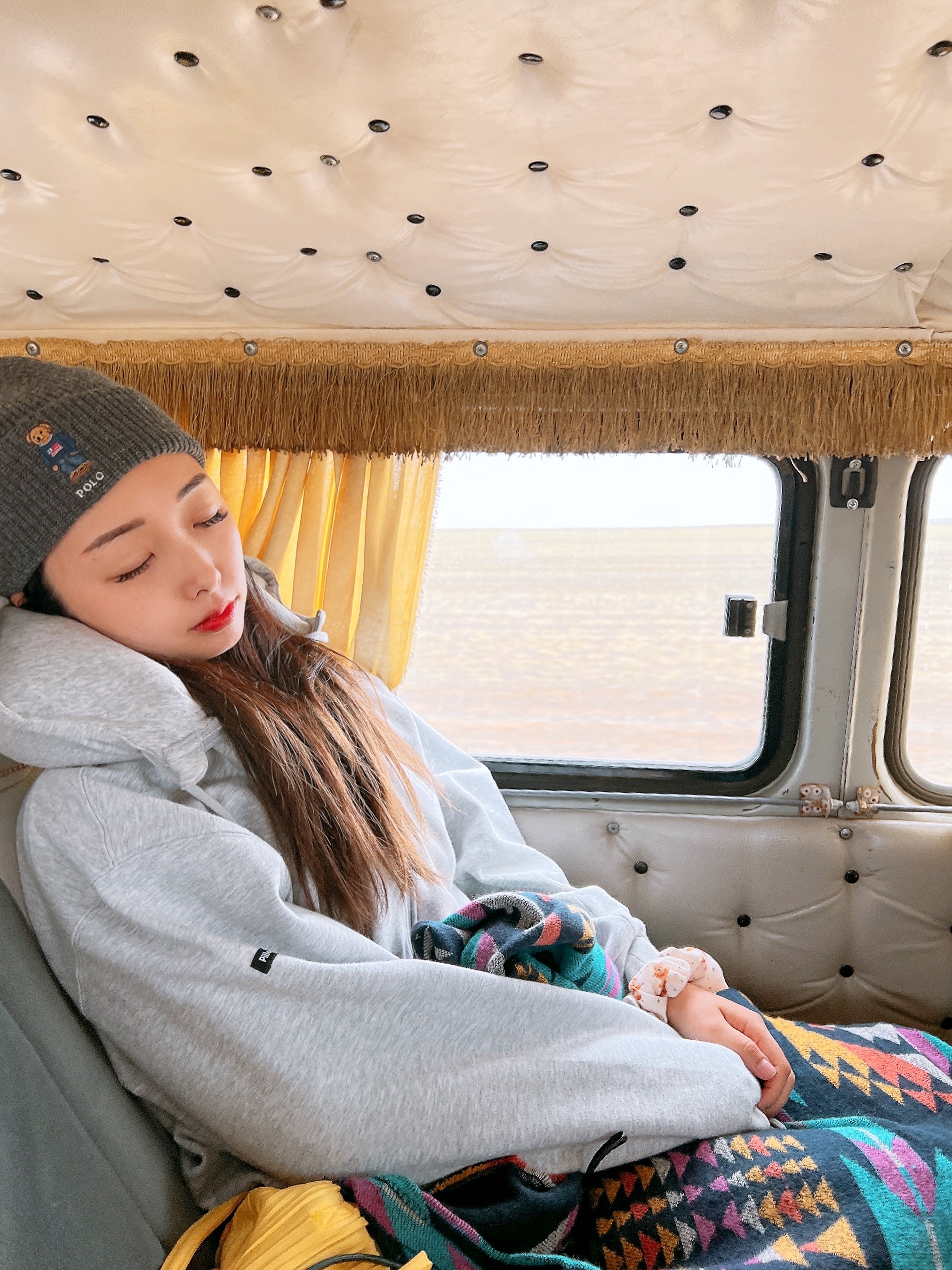 keek Pillowdy Hoody V2 Comfy fit M.gray 착용 스타일 - 1