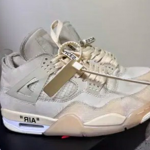 (W) Jordan 4 x Off-White Retro SP Sail 착용 스타일