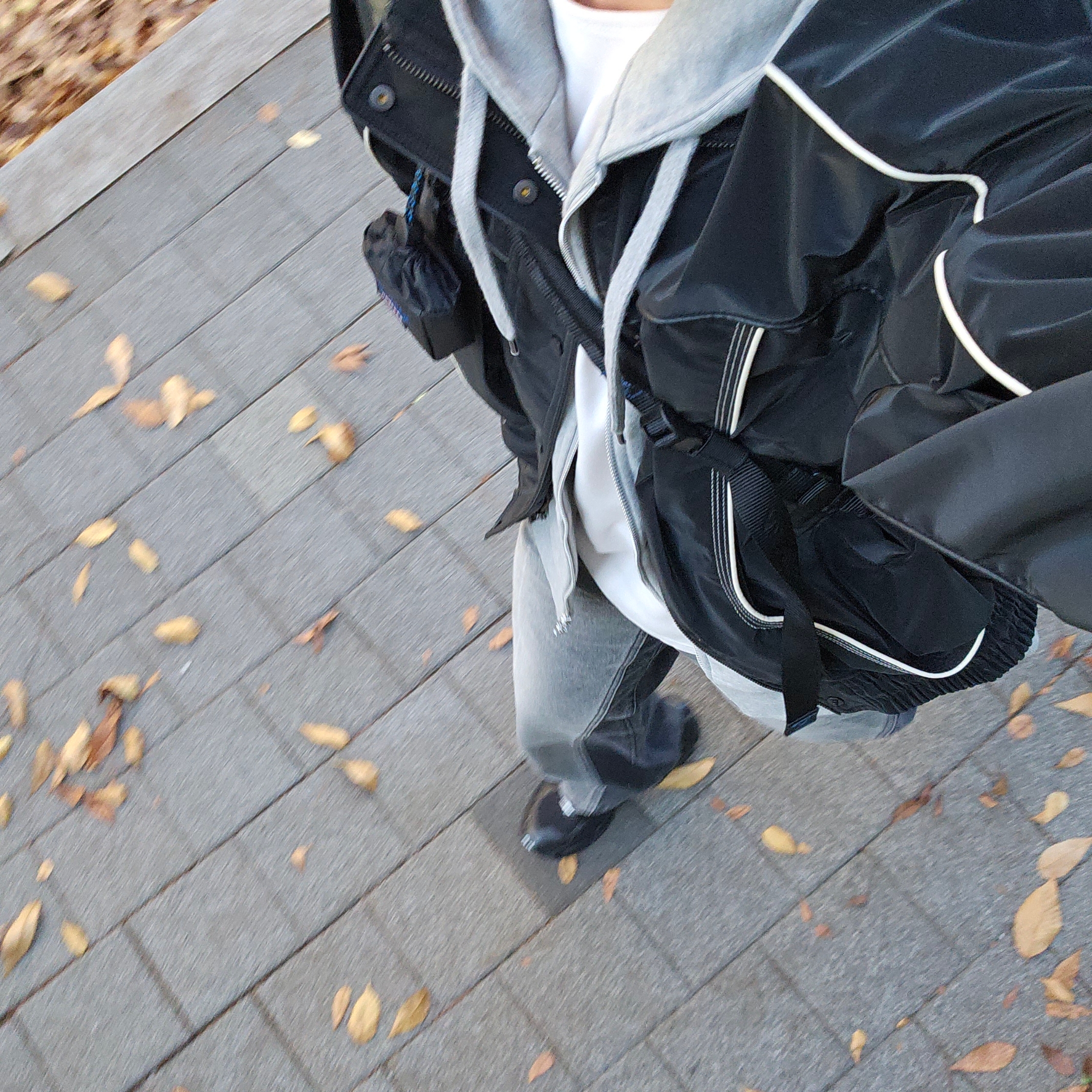 Ader Error Bant Jumper Noir (Ver.2), Balenciaga Runner Sneakers Monocolor Black 착용 스타일 - 1
