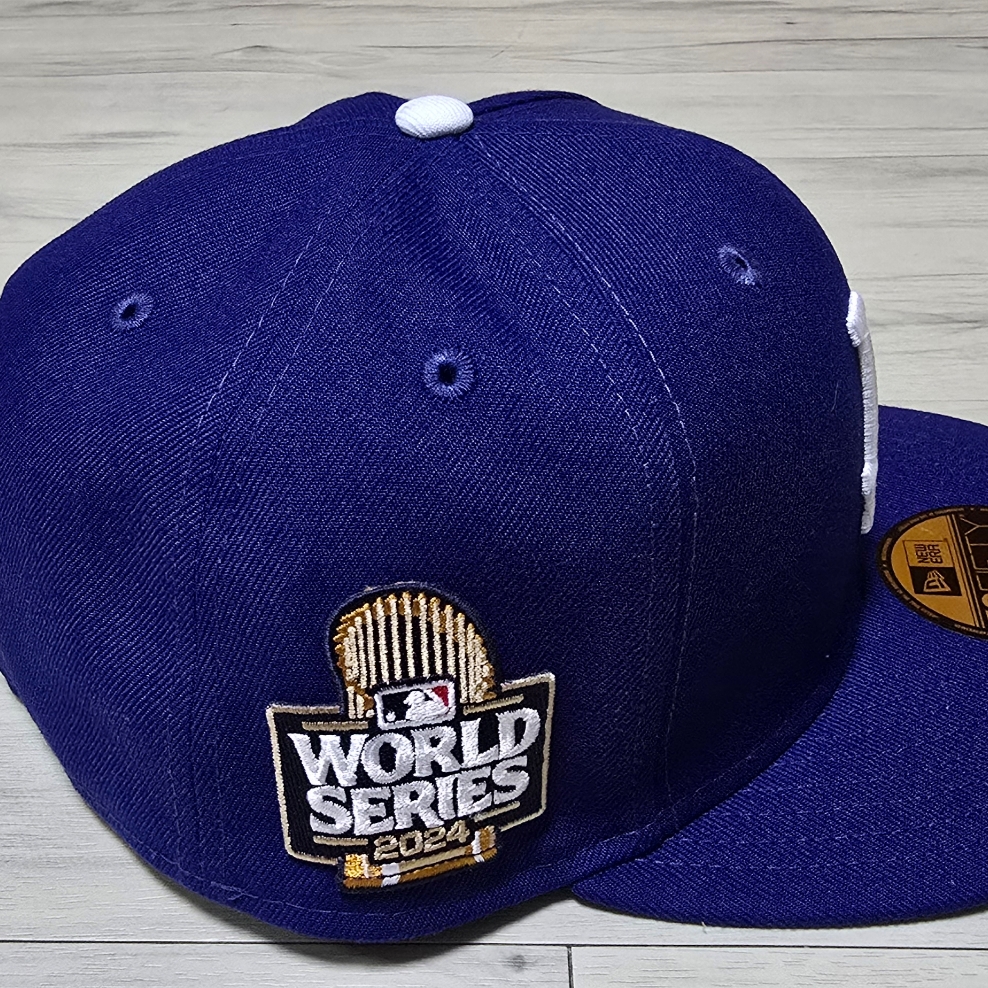 New Era 59Fifty MLB Seoul Series LA Dodgers Dark Royal 착용 스타일 - 2