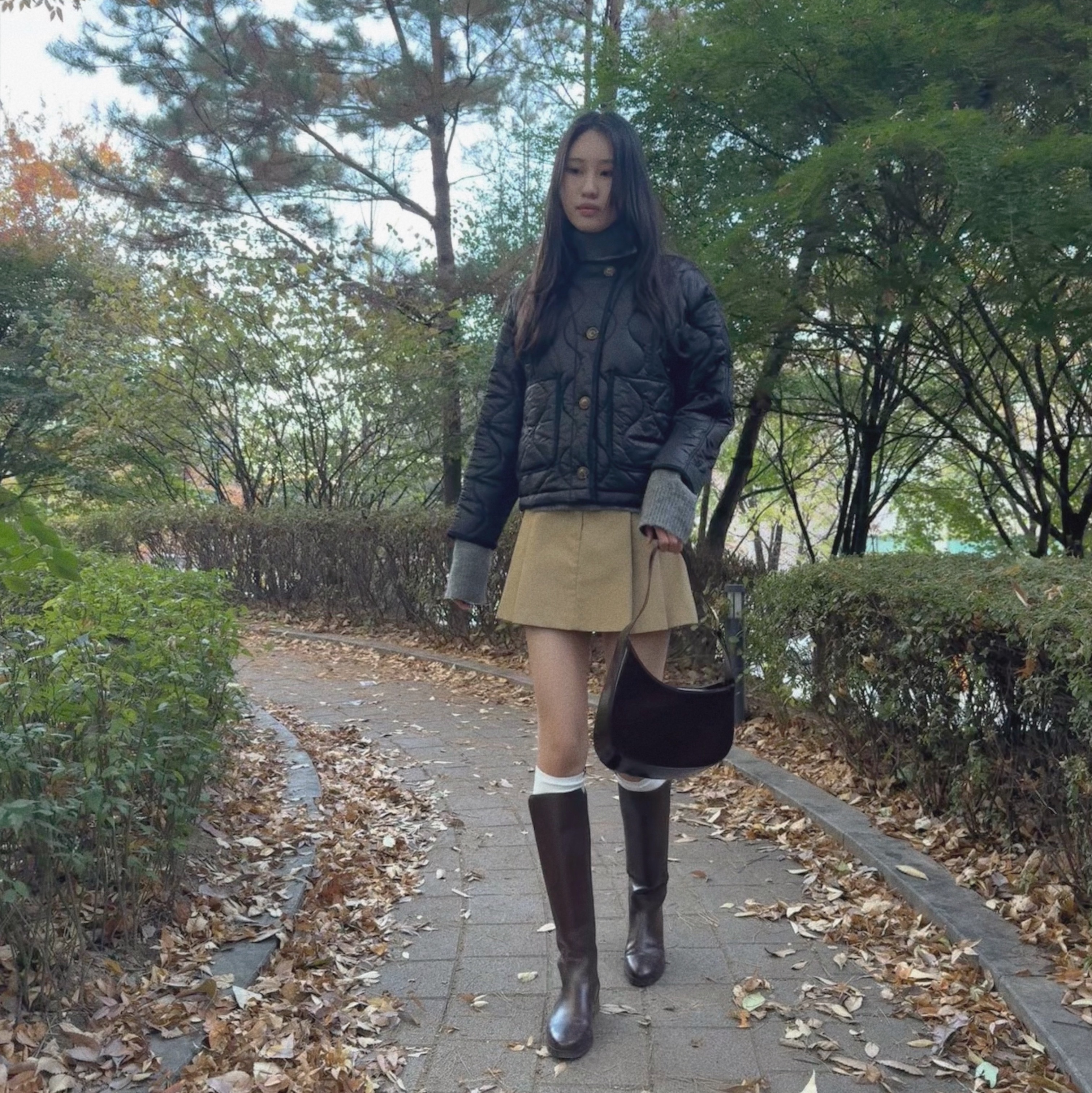 Camper Women Milah Long Boots Black 착용 스타일 - 2