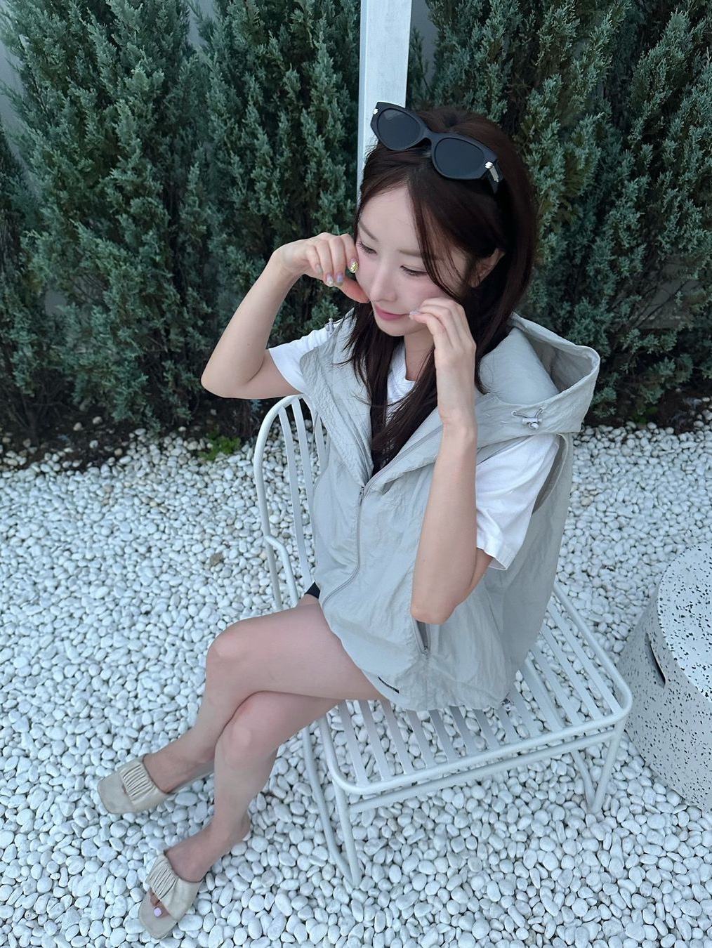 keek Pillowdy Utility Nylon Vest Gray 착용 스타일 - 1
