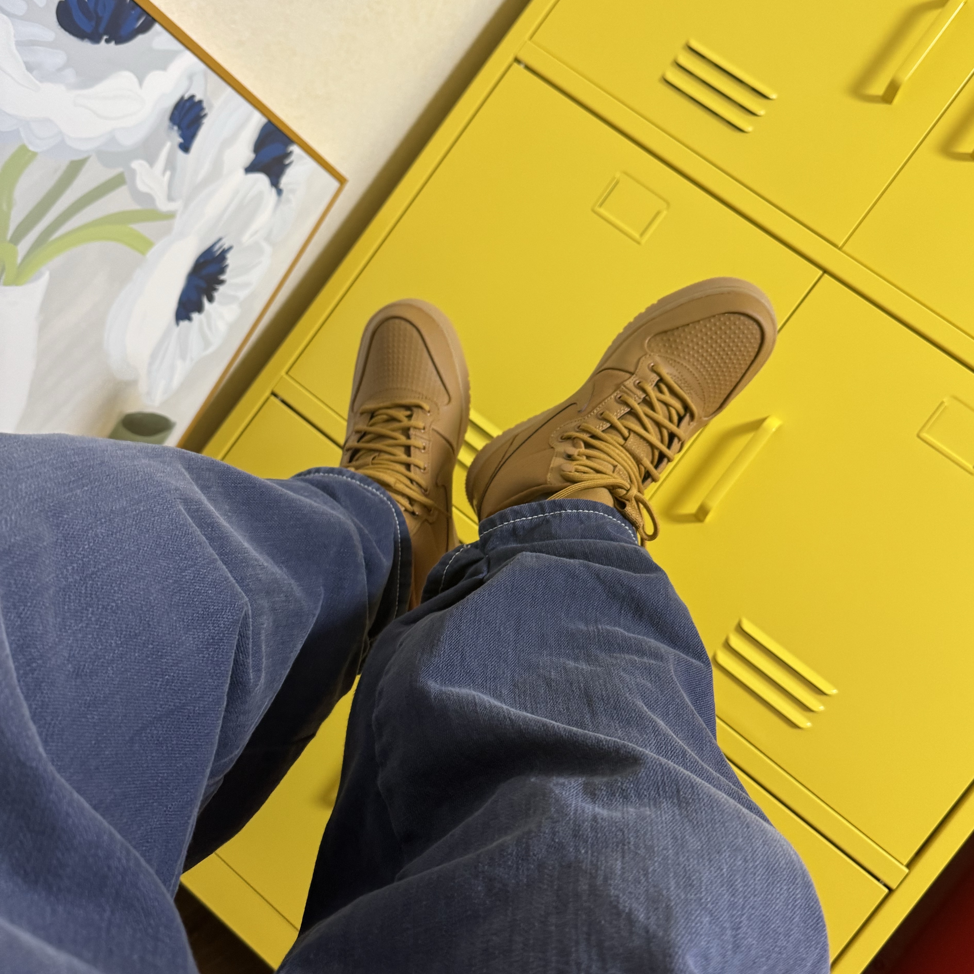 Nike Court Borough Mid Winter Wheat 착용 스타일