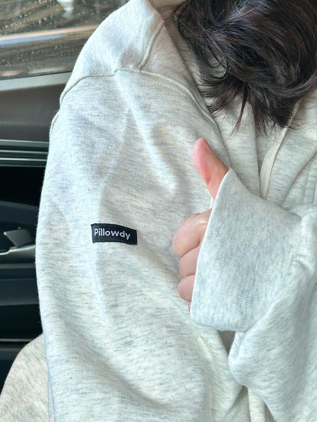 keek Pillowdy Hoody V2 Comfy fit Oatmeal 착용 스타일 - 2