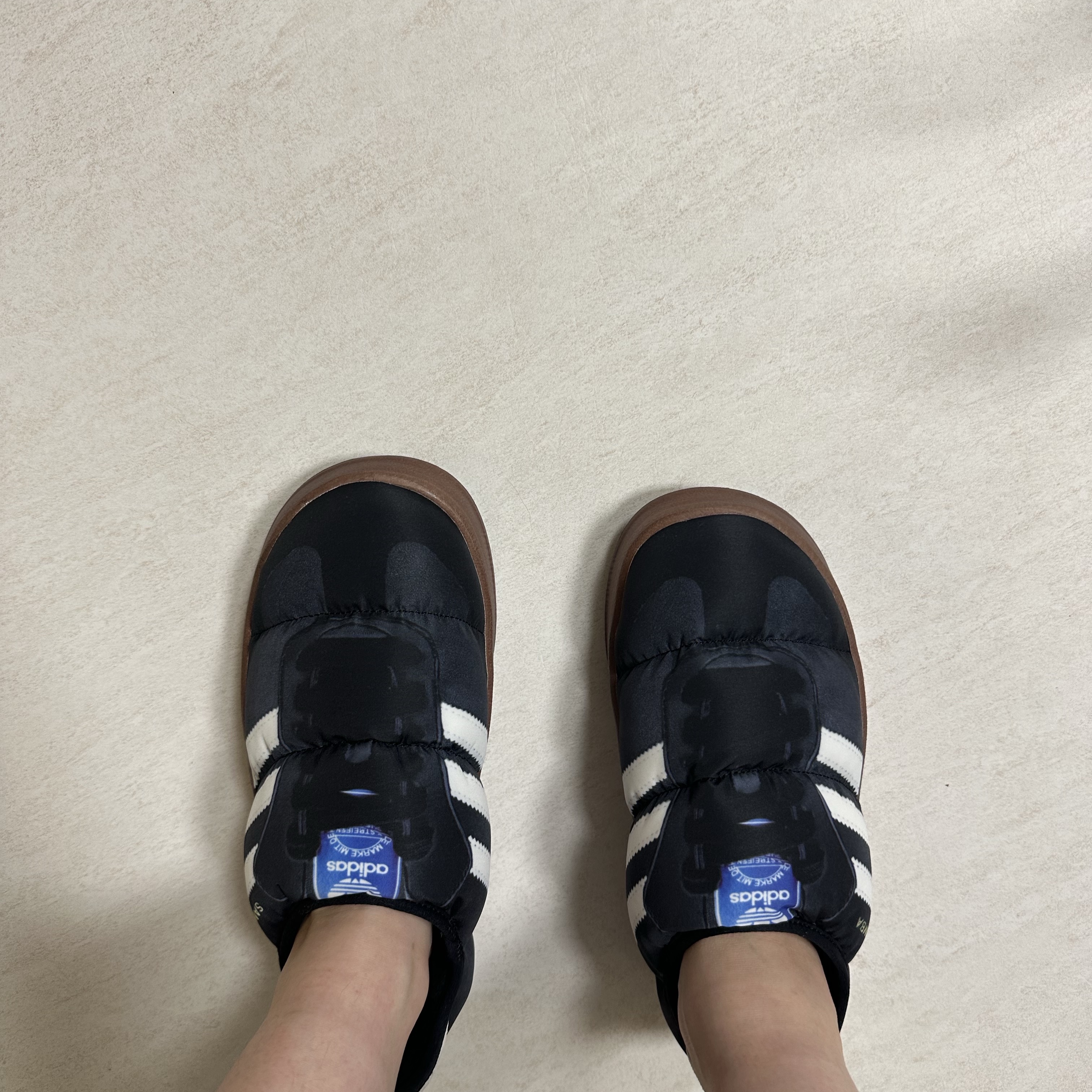 Adidas Puffylette Samba Core Black 착용 스타일
