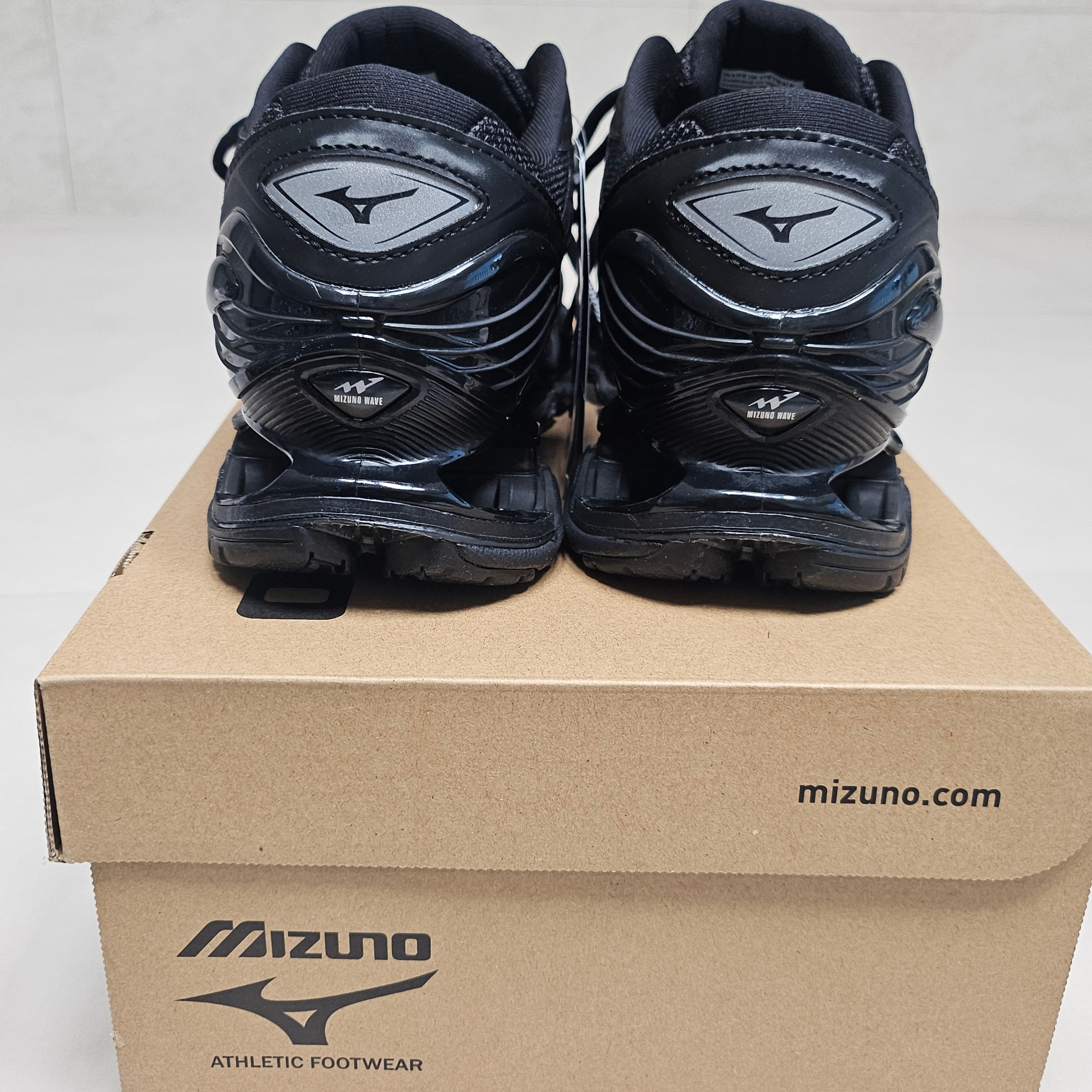 Mizuno Wave Prophecy LS Black 착용 스타일 - 3