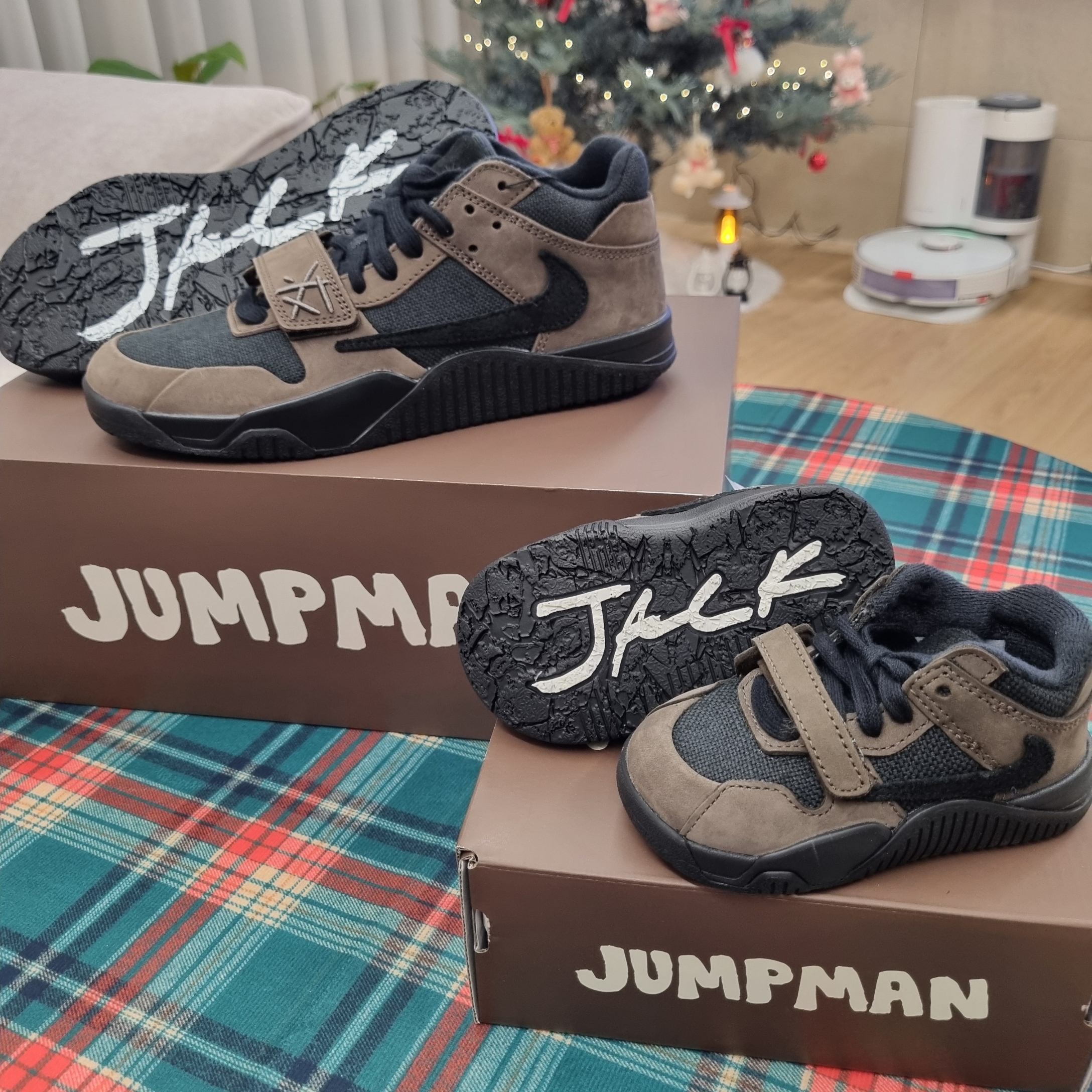 Jordan x Travis Scott Jumpman Jack TR Black and Dark Mocha, (TD) Jordan x Travis Scott Jumpman Jack TR Black and Dark Mocha 착용 스타일