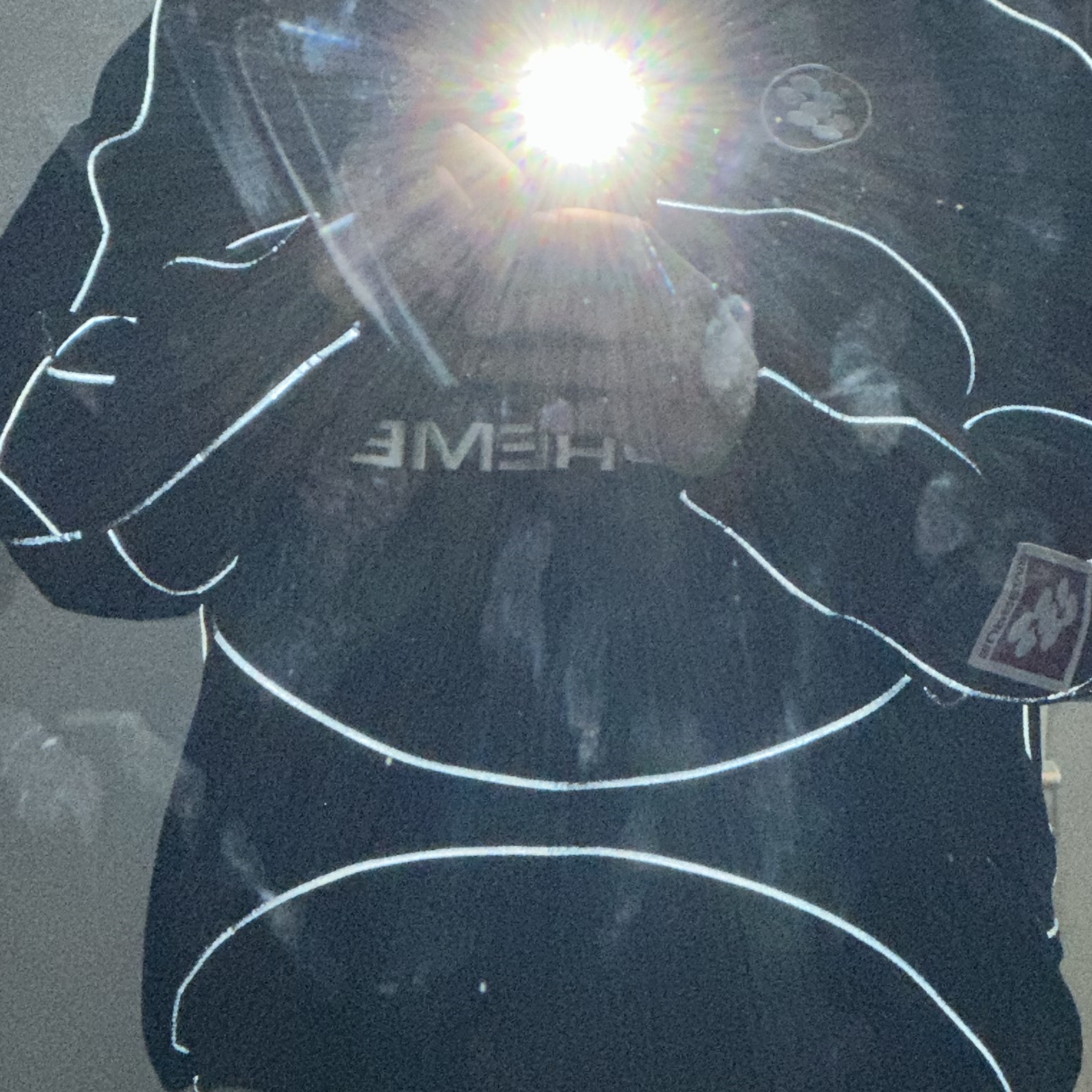 Supreme Reflective Piping Pullover Navy - 24FW 착용 스타일