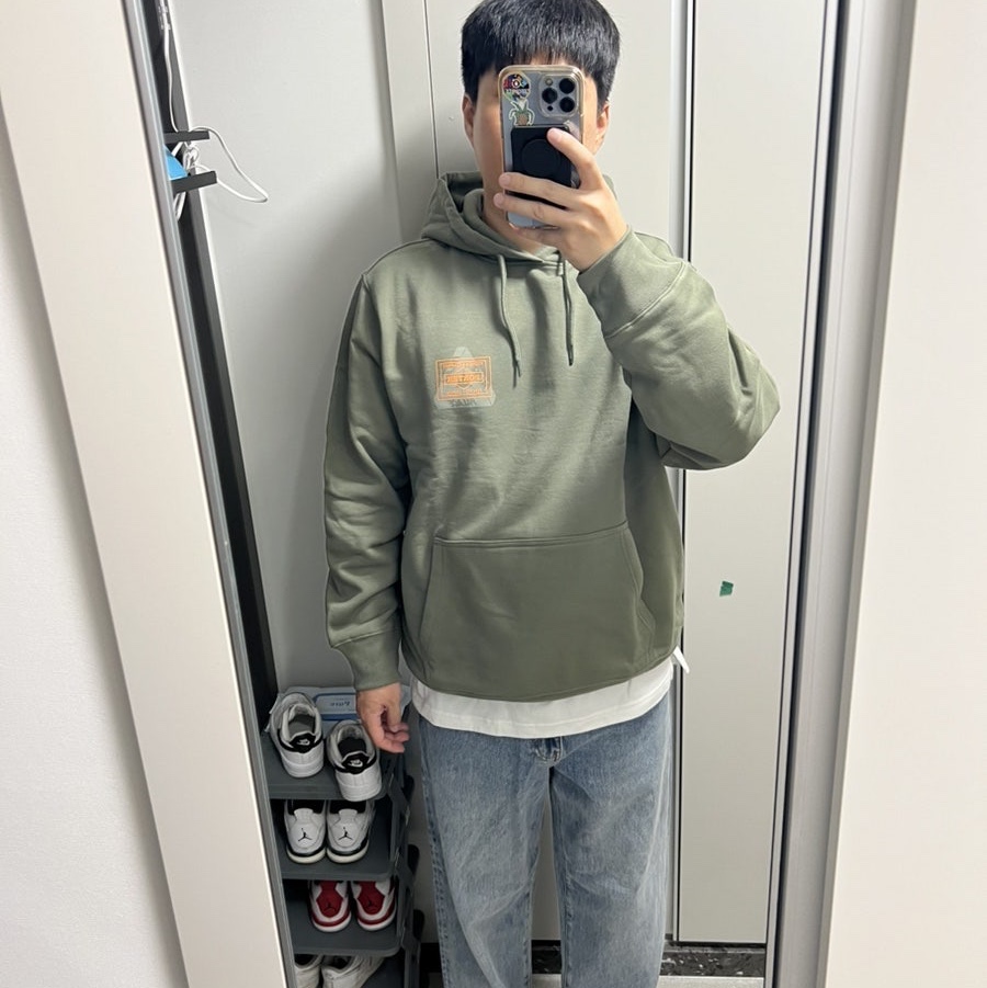 Palace x Porter Hoodie Olive - 24FW 착용 스타일 - 1