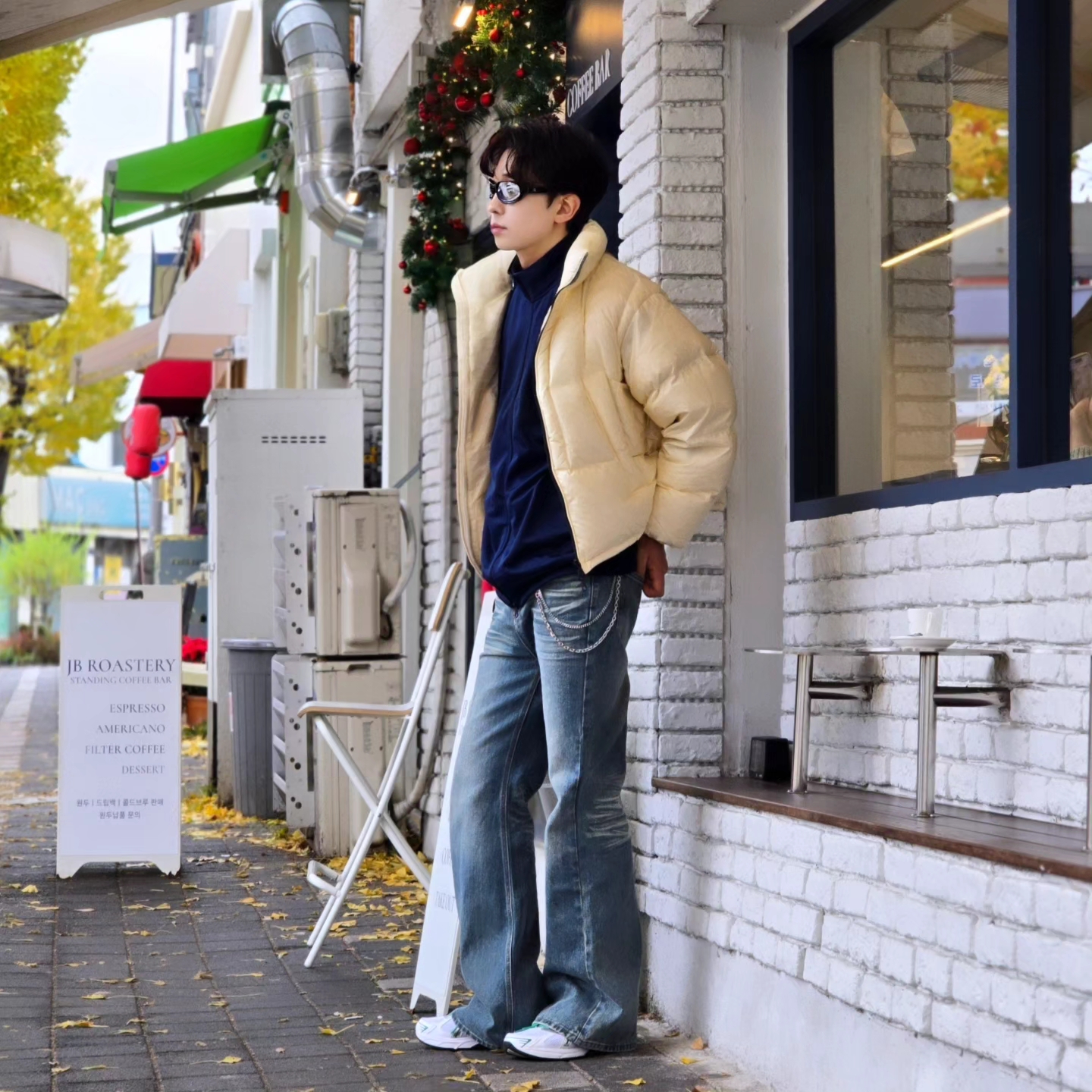 Adidas Track Jacket Night Indigo Mesa - KR Sizing, Asics Gel-1130 White Pure Silver - Folder Exclusive 착용 스타일 - 3
