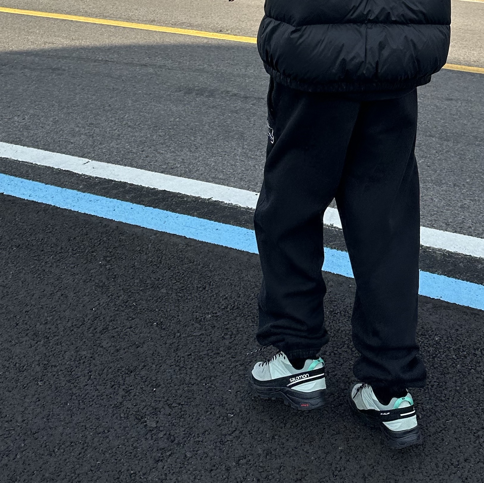 Salomon X-Alp Leather Black Green Milieu, Nike x Stussy NRG Washed Fleece Pants Black (DO5296-010) 착용 스타일 - 2