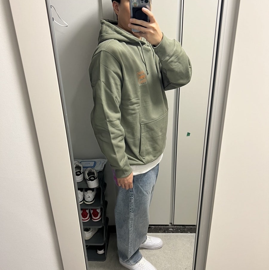 Palace x Porter Hoodie Olive - 24FW 착용 스타일 - 2