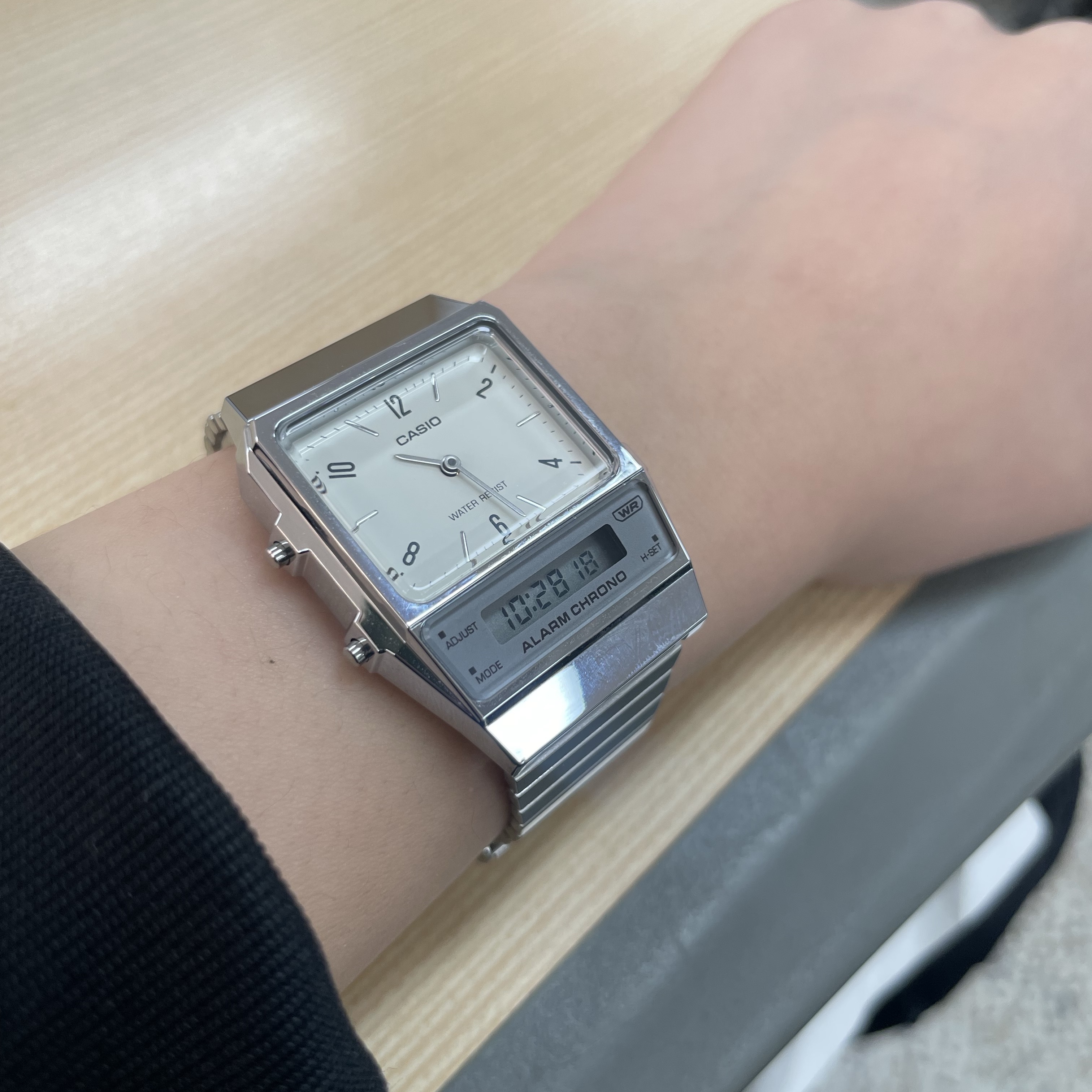 Casio AQ-800E-7A2 착용 스타일
