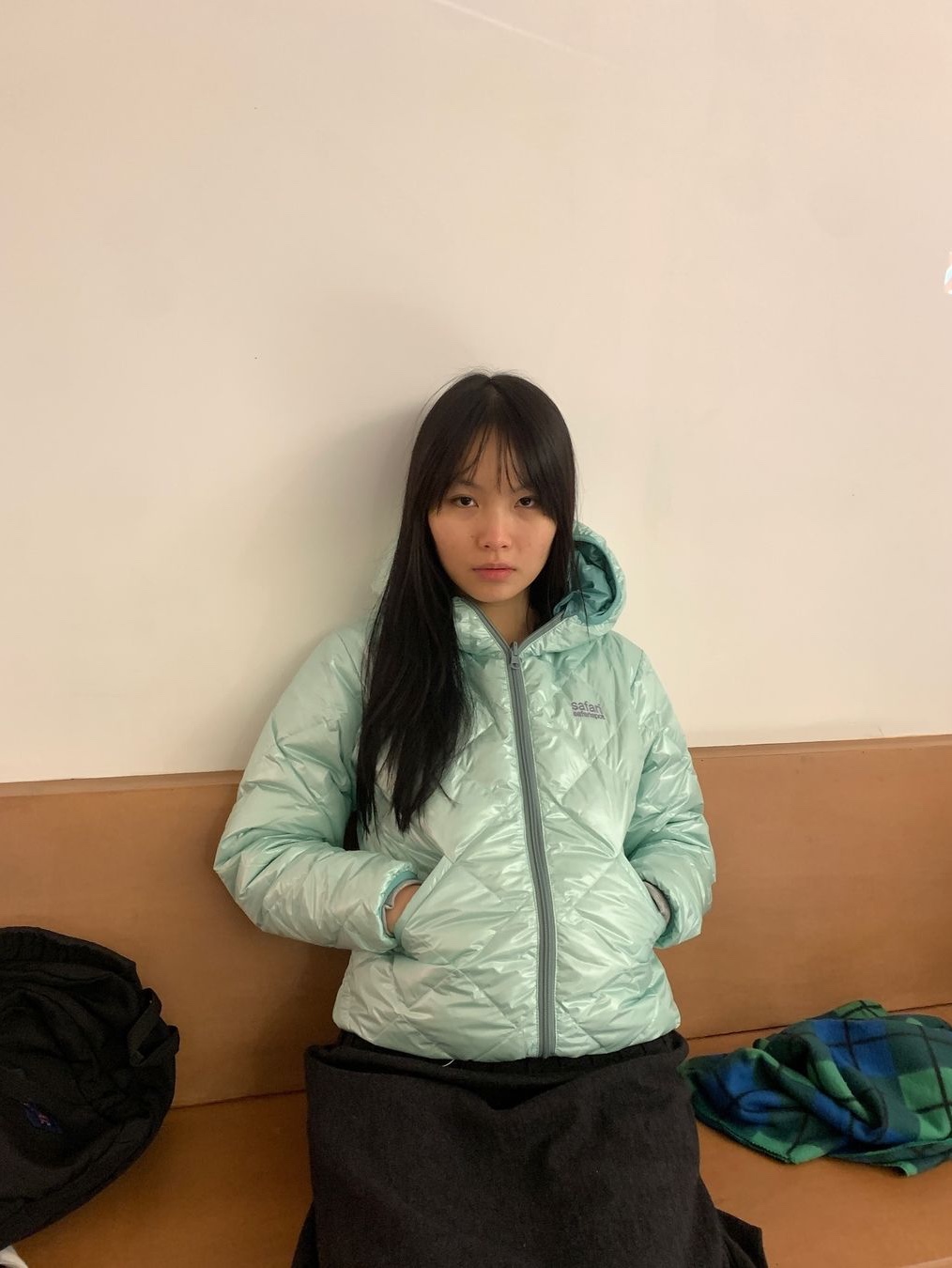 Safarispot 1/2 Reversible Two Color Light Down Jacket Gray Yellow, Safarispot 1/2 Reversible Two Color Light Down Jacket Turquoise Mint 착용 스타일