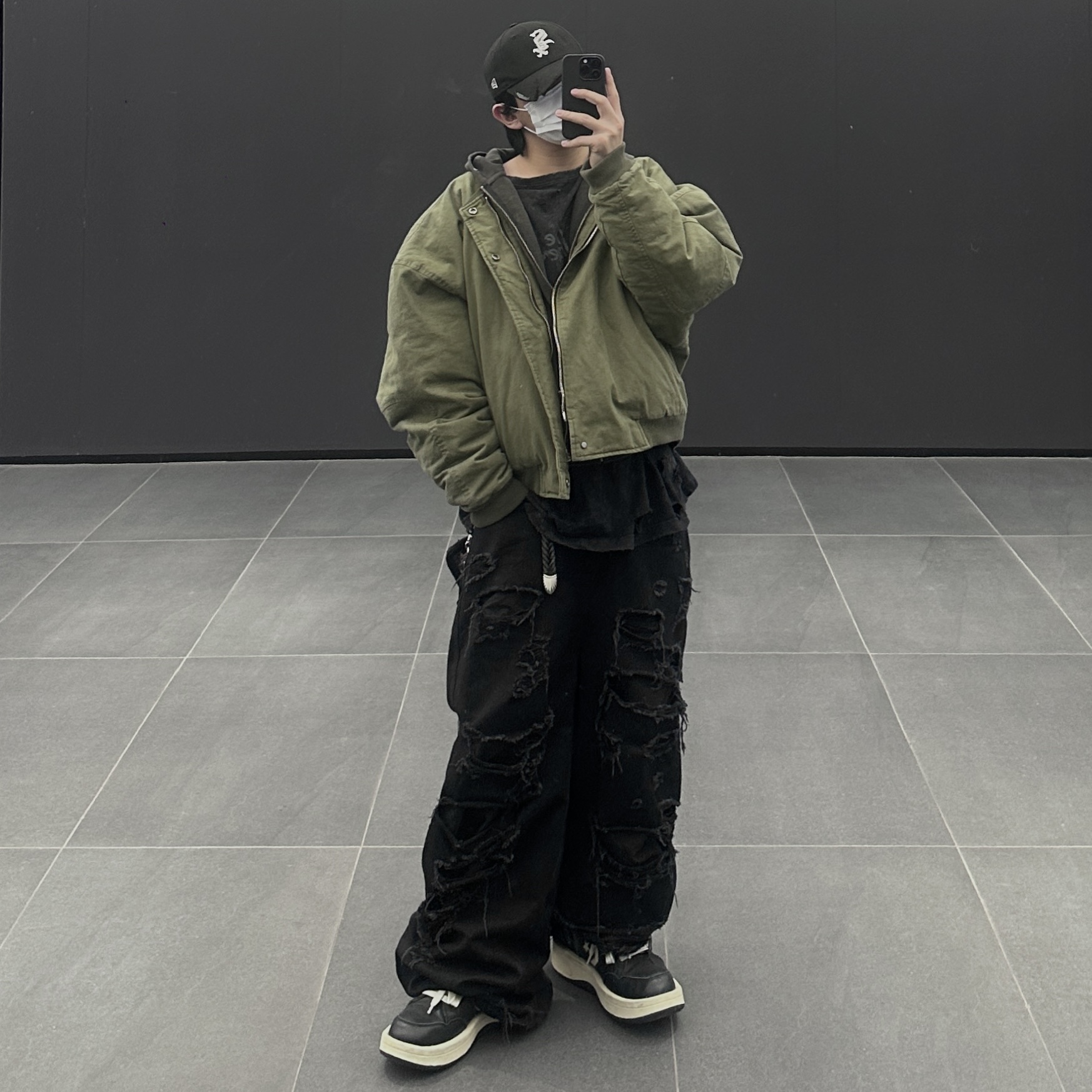 Converse x Drkshdw Turbowpn Black Cream, Nonnod Sulfur Dye Serge Bomber Jacket Vintage Khaki 착용 스타일 - 3