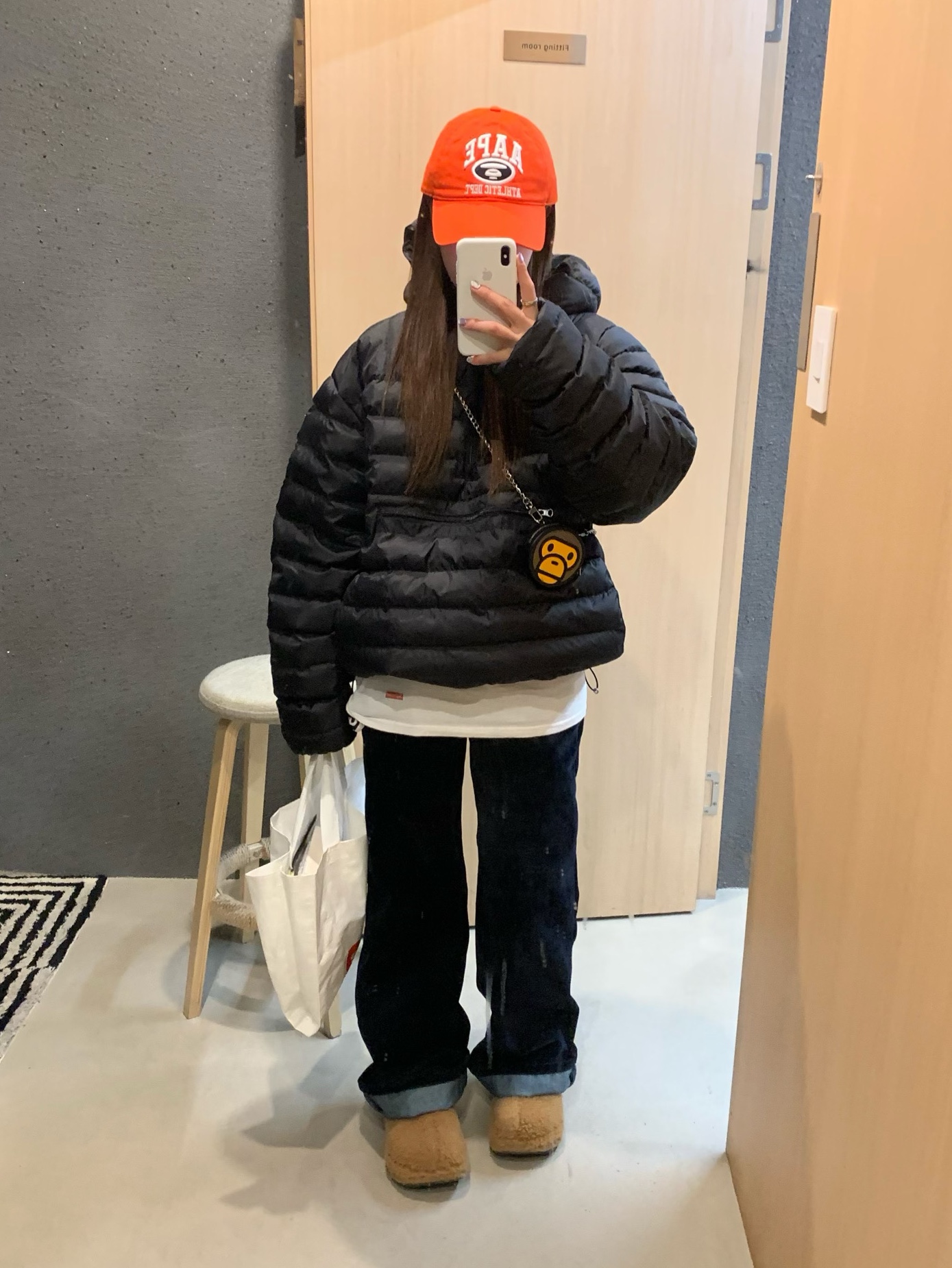 Crocs x Lil Nas X Mega Crush Clog Black Brown, Supreme Hanes Tagless T-Shirt White (3 Pack) 착용 스타일