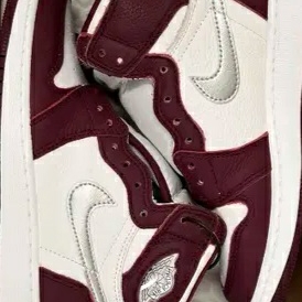 (GS) Jordan 1 Retro High OG Bordeaux 착용 스타일