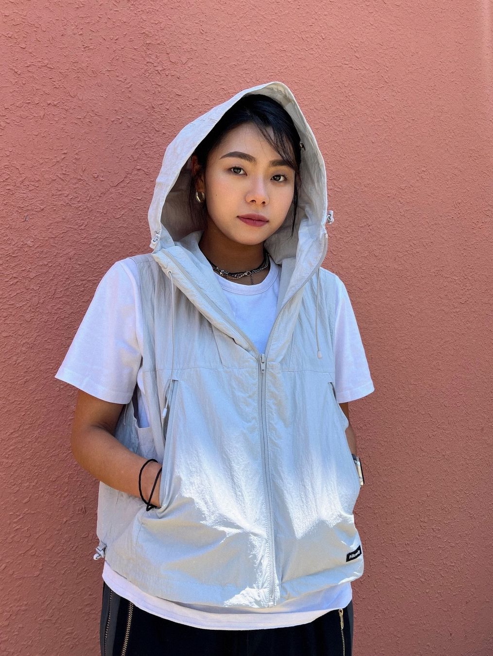 keek Pillowdy Utility Nylon Vest Gray 착용 스타일 - 2