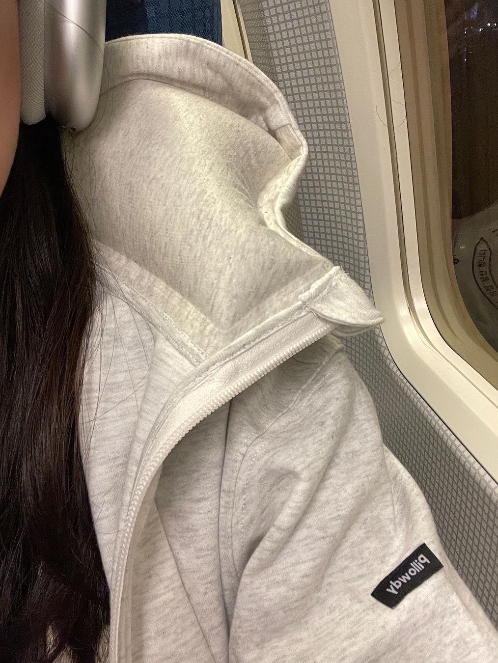 keek Pillowdy Hoody V2 Comfy fit Oatmeal 착용 스타일 - 2
