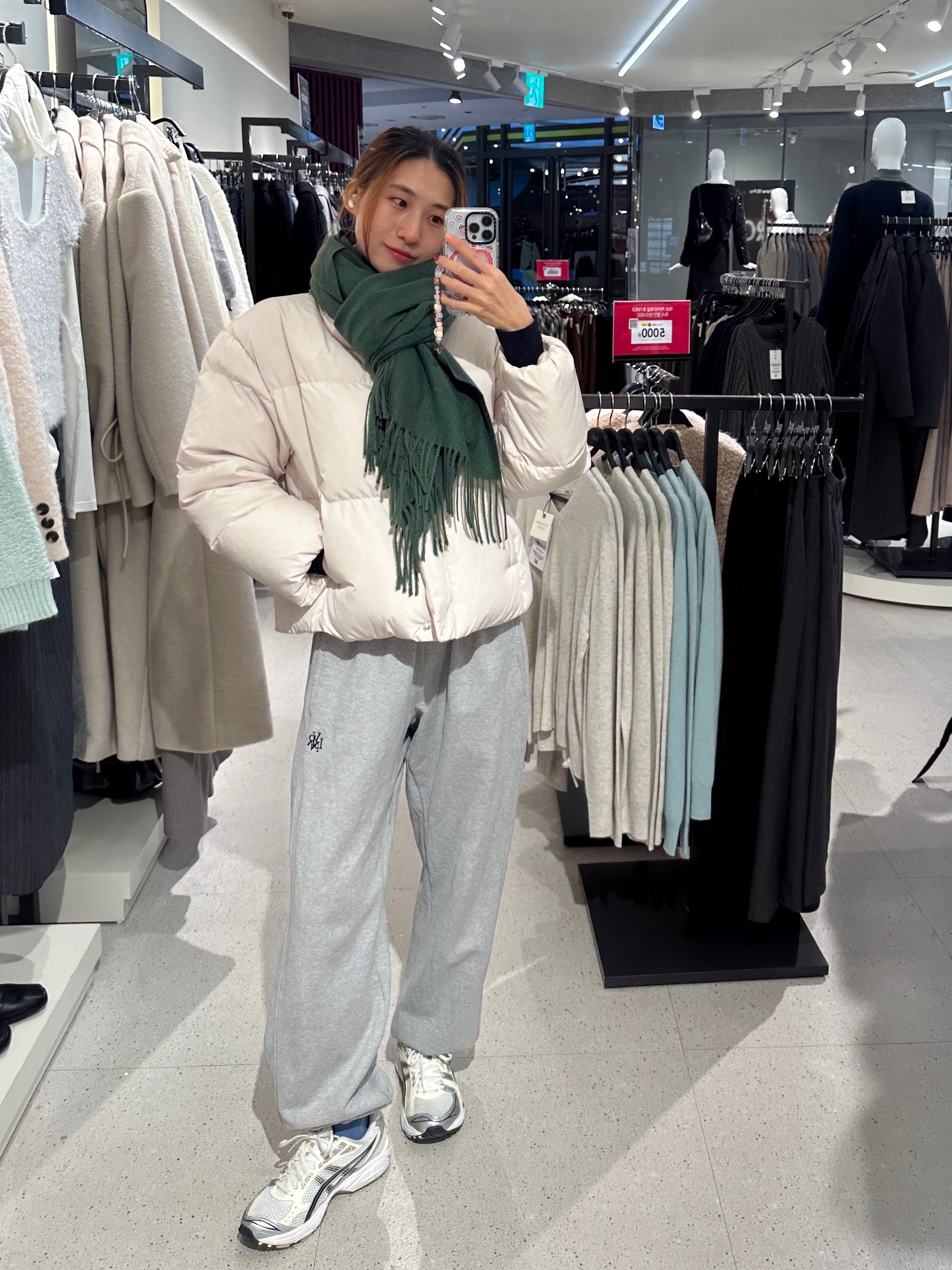 (W) Asics Gel-Kayano 14 White Midnight 착용 스타일