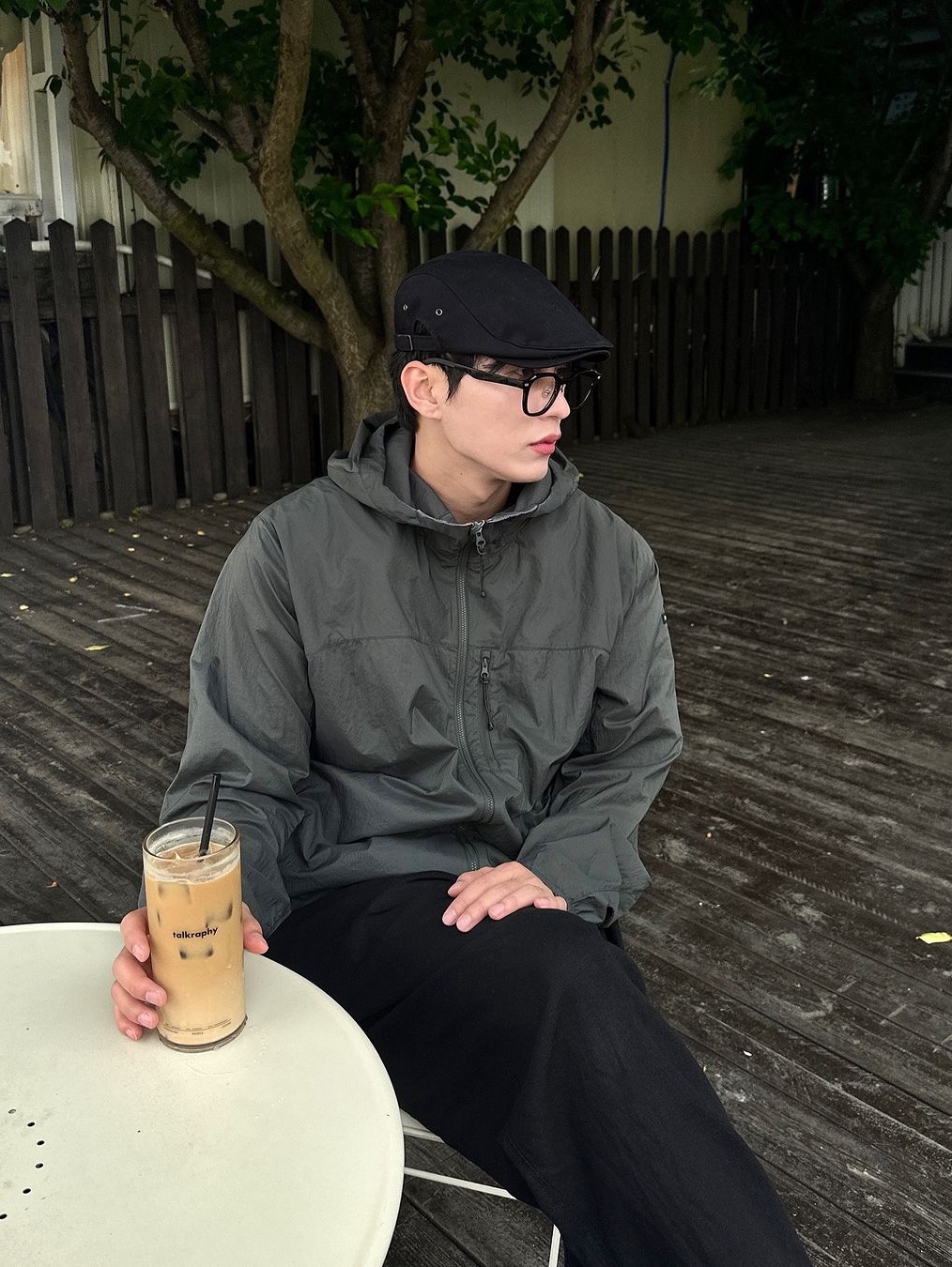 keek Pillowdy UV Light Windbreaker V2 Khaki 착용 스타일 - 2
