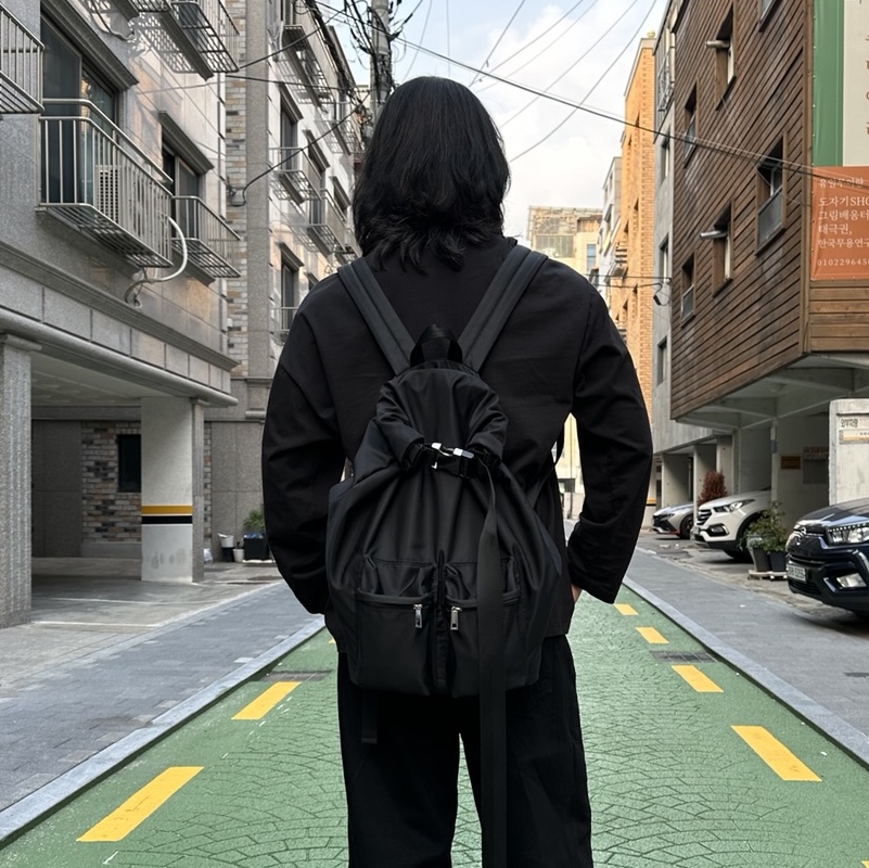HYII Hybrid Two Way Big Backpack Black 착용 스타일 - 2