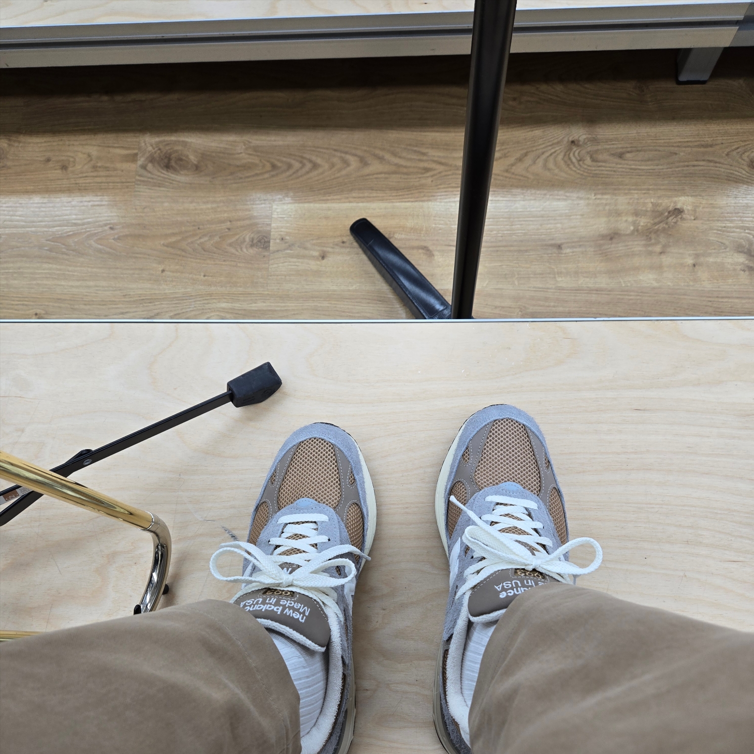 New Balance 993 Made in USA Shadow Grey Driftwood 착용 스타일