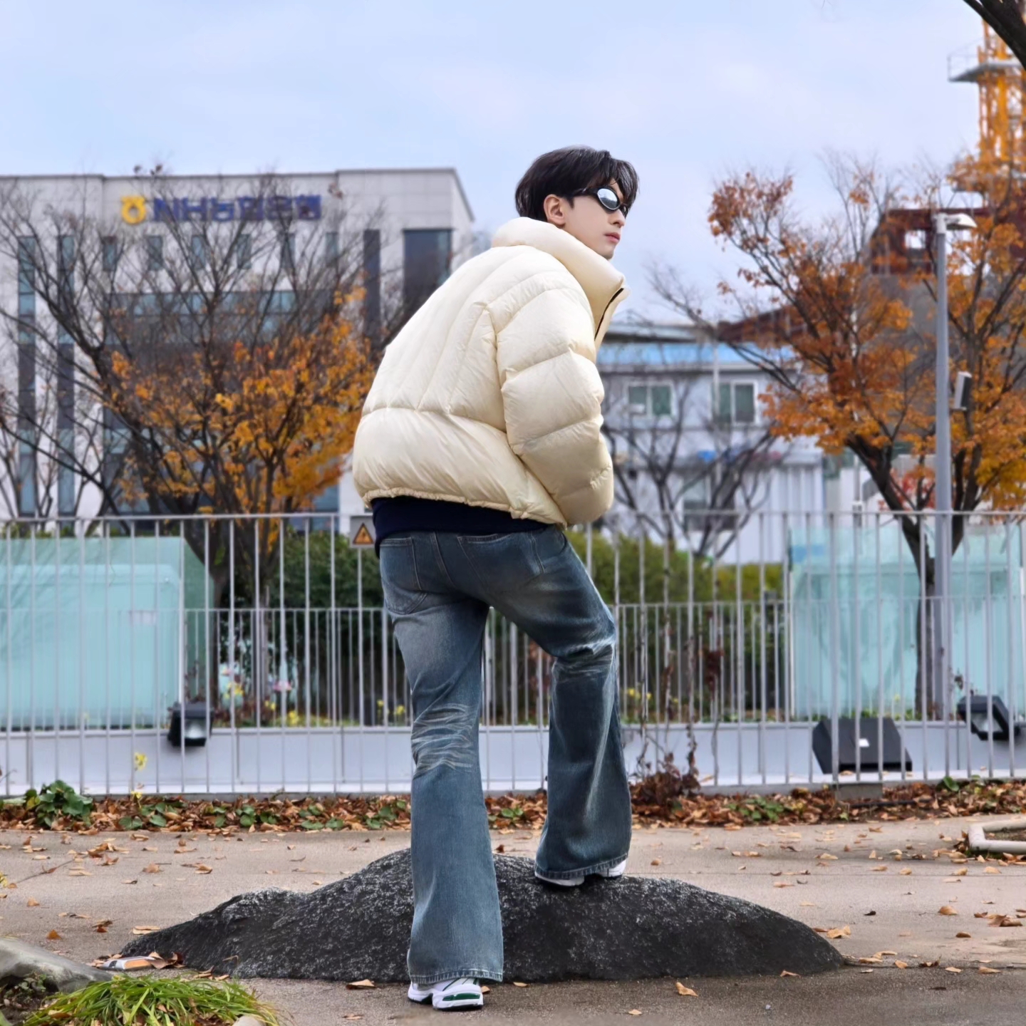 Adidas Track Jacket Night Indigo Mesa - KR Sizing, Asics Gel-1130 White Pure Silver - Folder Exclusive 착용 스타일 - 2