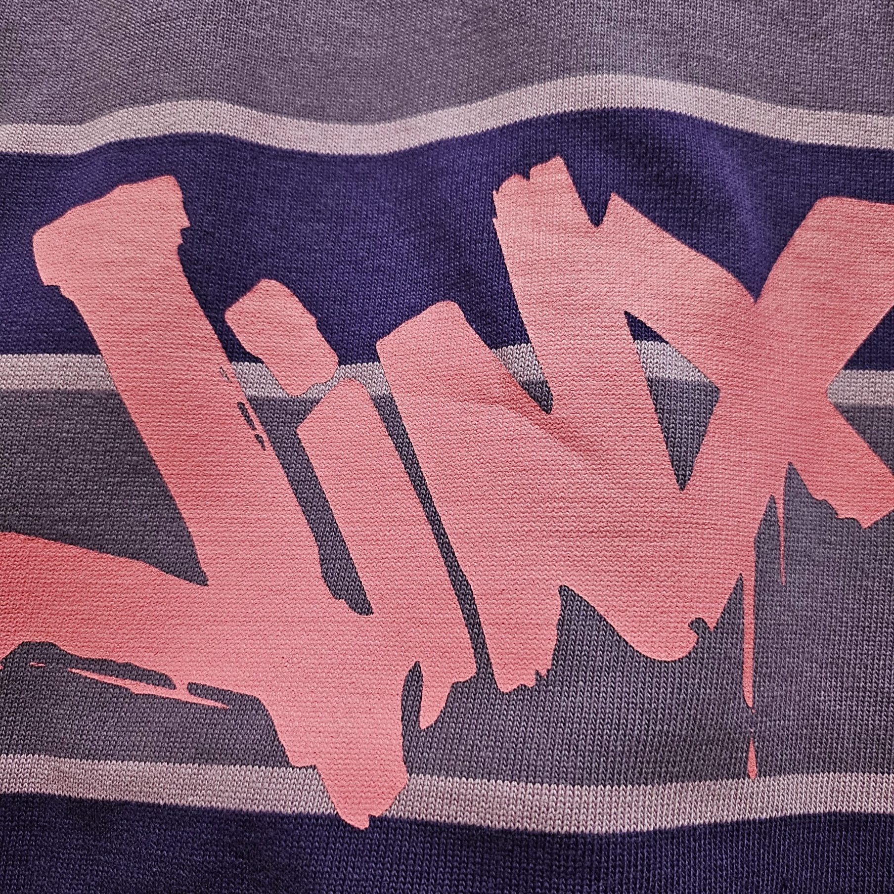 IAB Studio x Arcane Jinx Striped T-shirt Purple Stripe Pink 착용 스타일