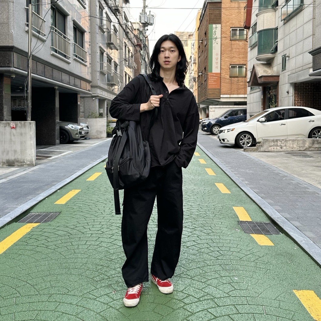 HYII Hybrid Two Way Big Backpack Black 착용 스타일 - 1
